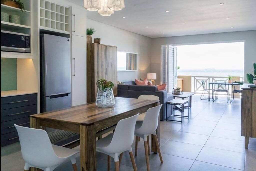 Waterfront Getaway, 2 Bedroom Seaside Bliss view 2