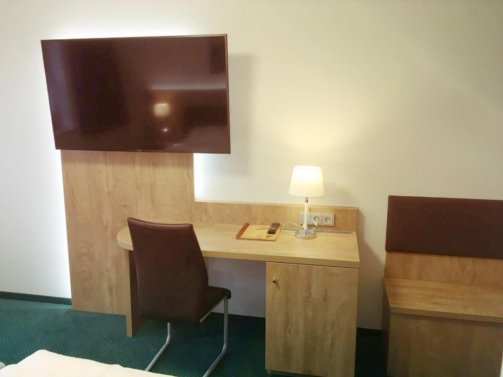 Hotel Gasthof Zum Lowen - Property Image 13