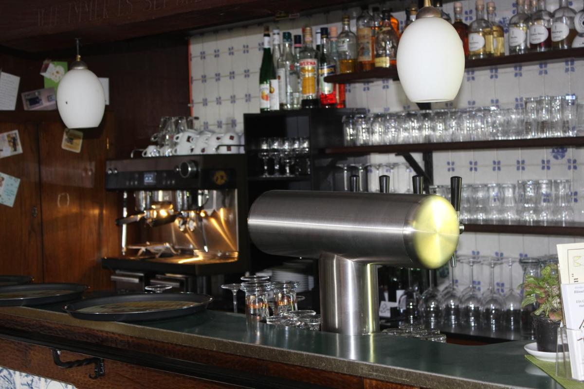 bar