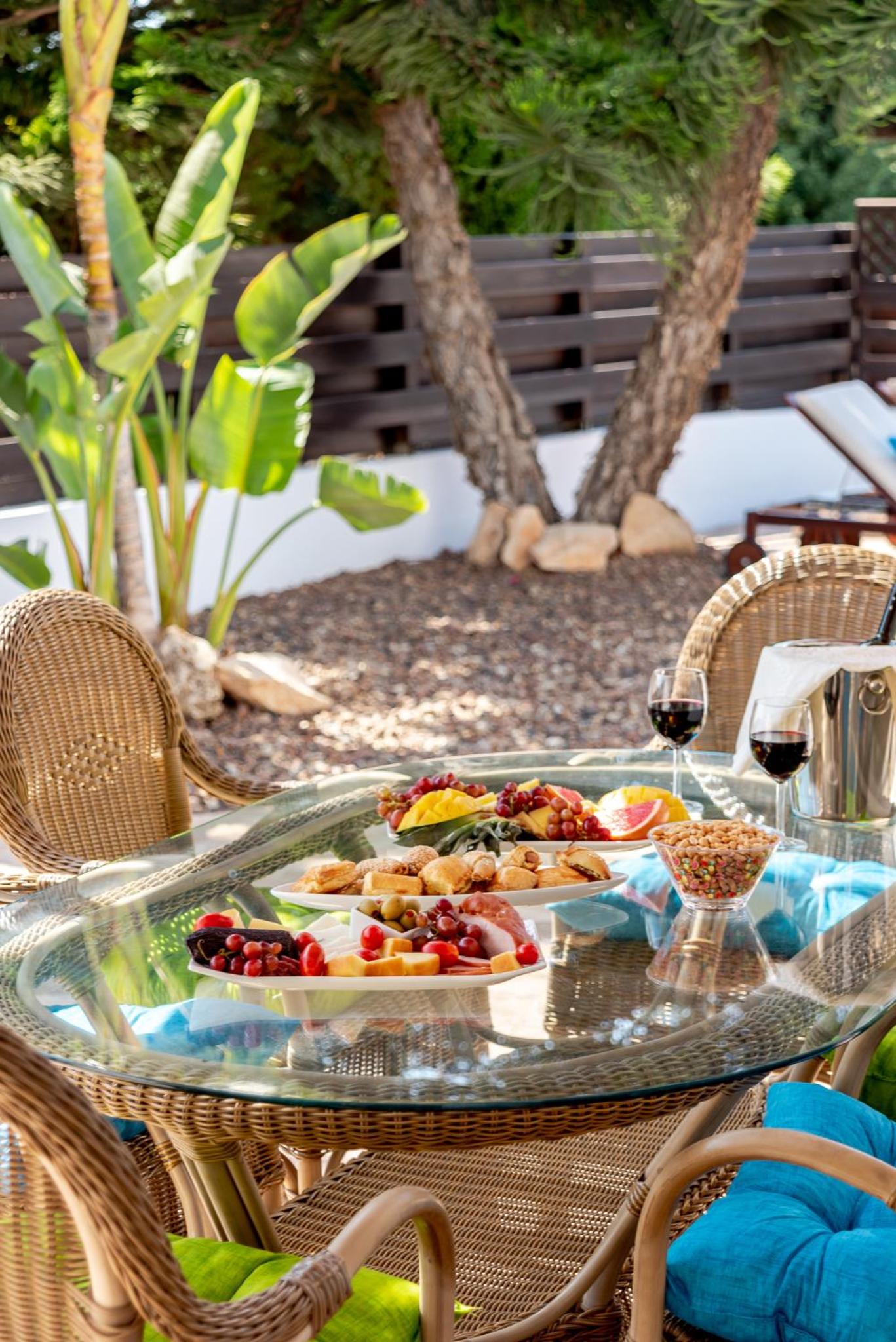 Villa Willow Mandali by Ezoria Villas