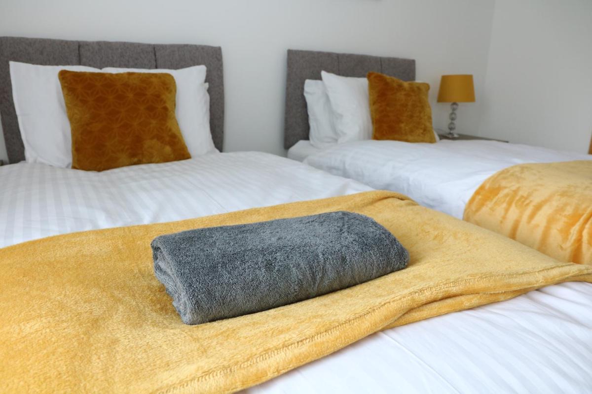 Ideal Lodgings in Bury - Whitefield view 3