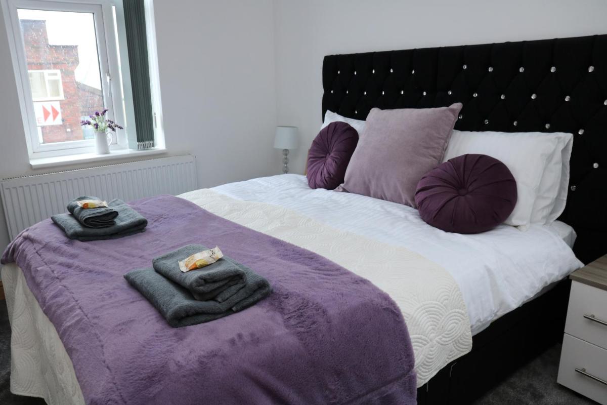 Bury Vacations - Ideal Lodgings in Bury - Whitefield - Property Image 1