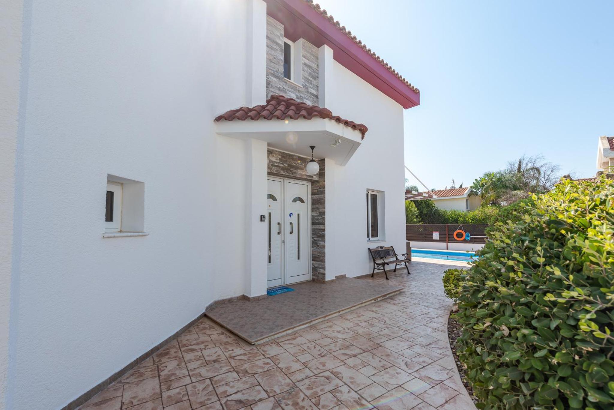 Villa Willow Mandali by Ezoria Villas