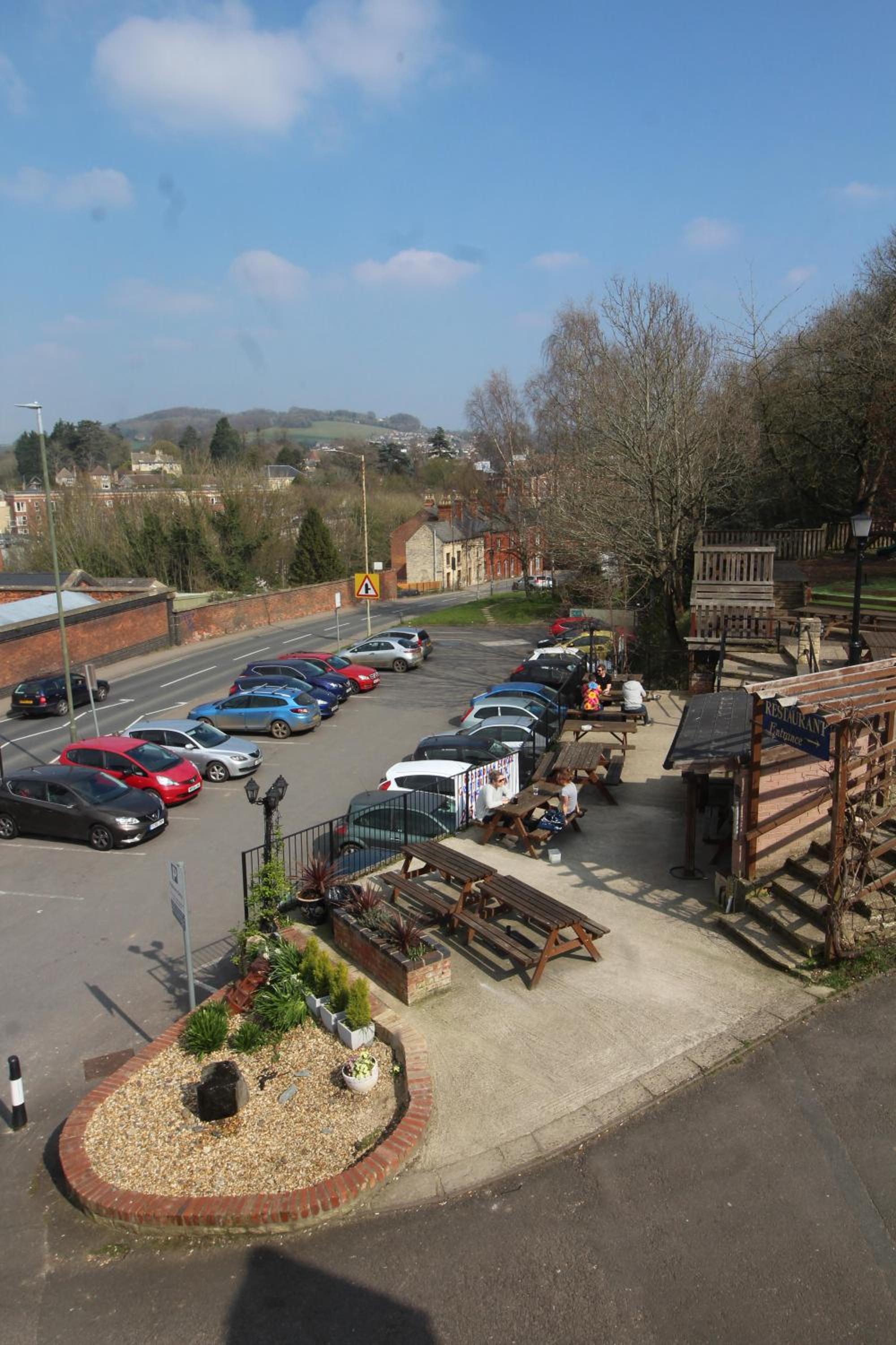 Stroud Vacations - The Clothiers Arms - Property Image 2