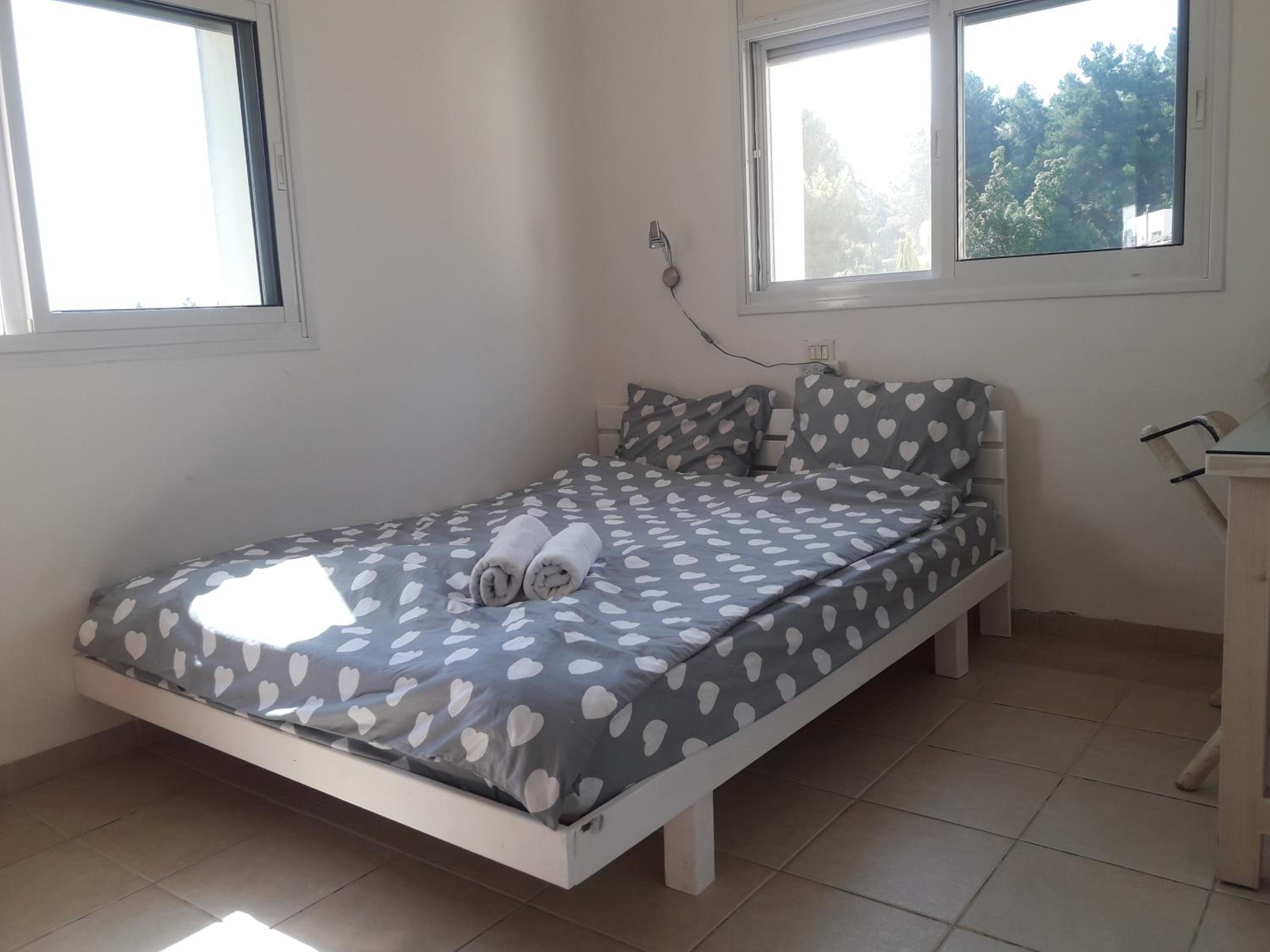 Oren's place - perfect for families & friend's view 4