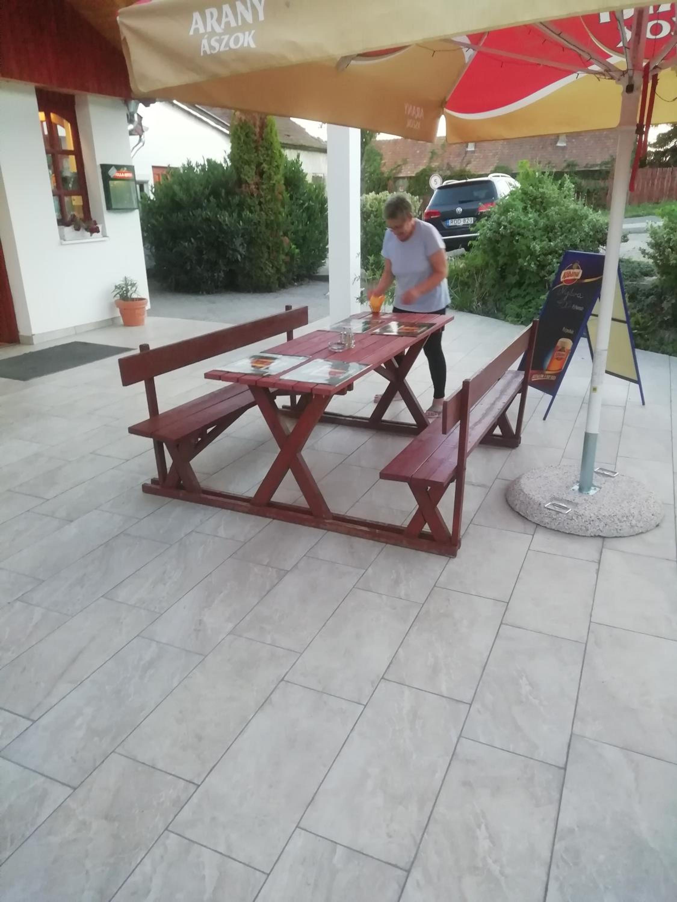 Photo 19