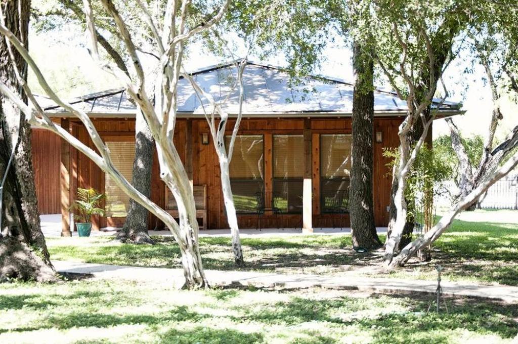 Live Oaks Bed and Breakfast