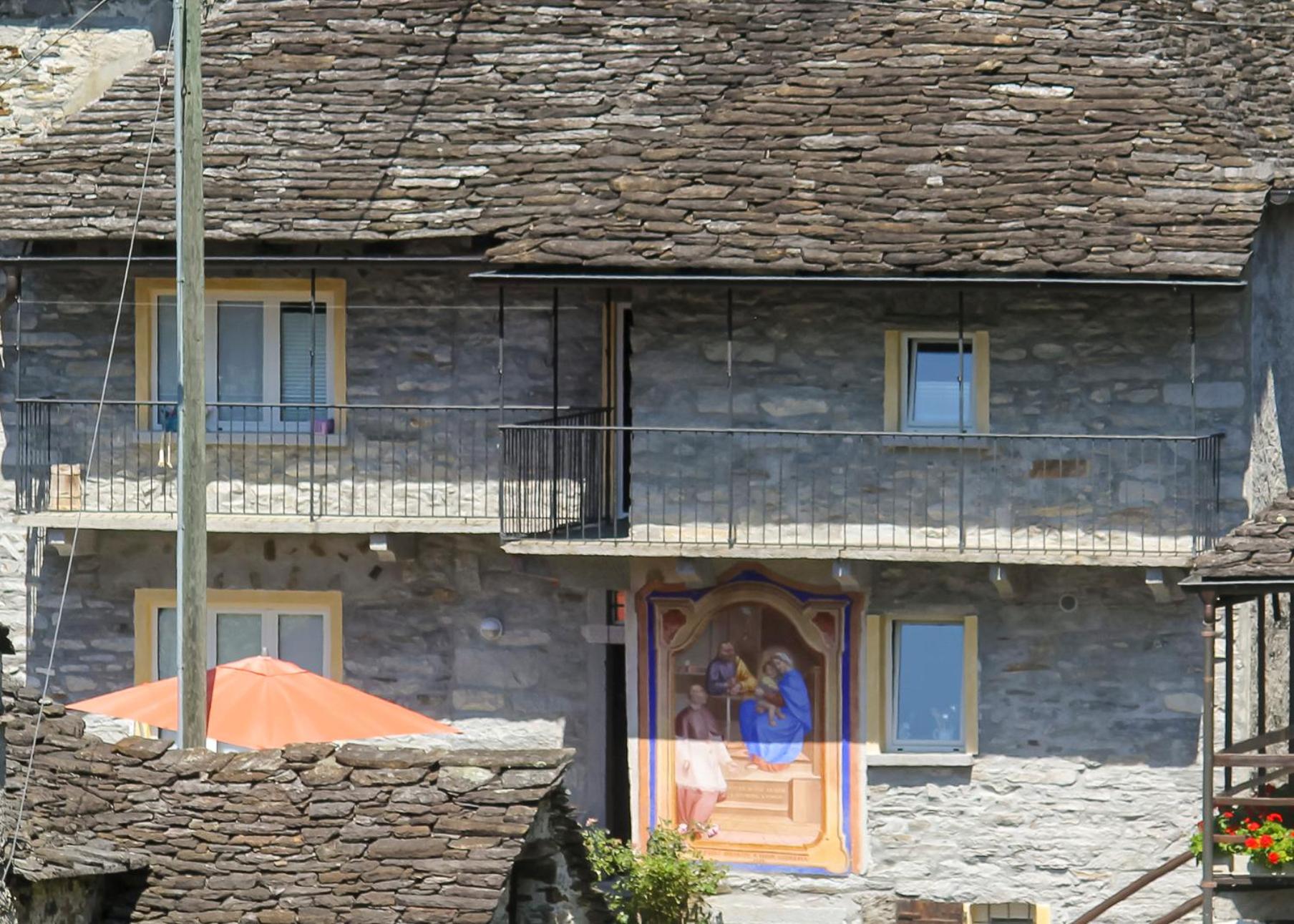 Photo 46