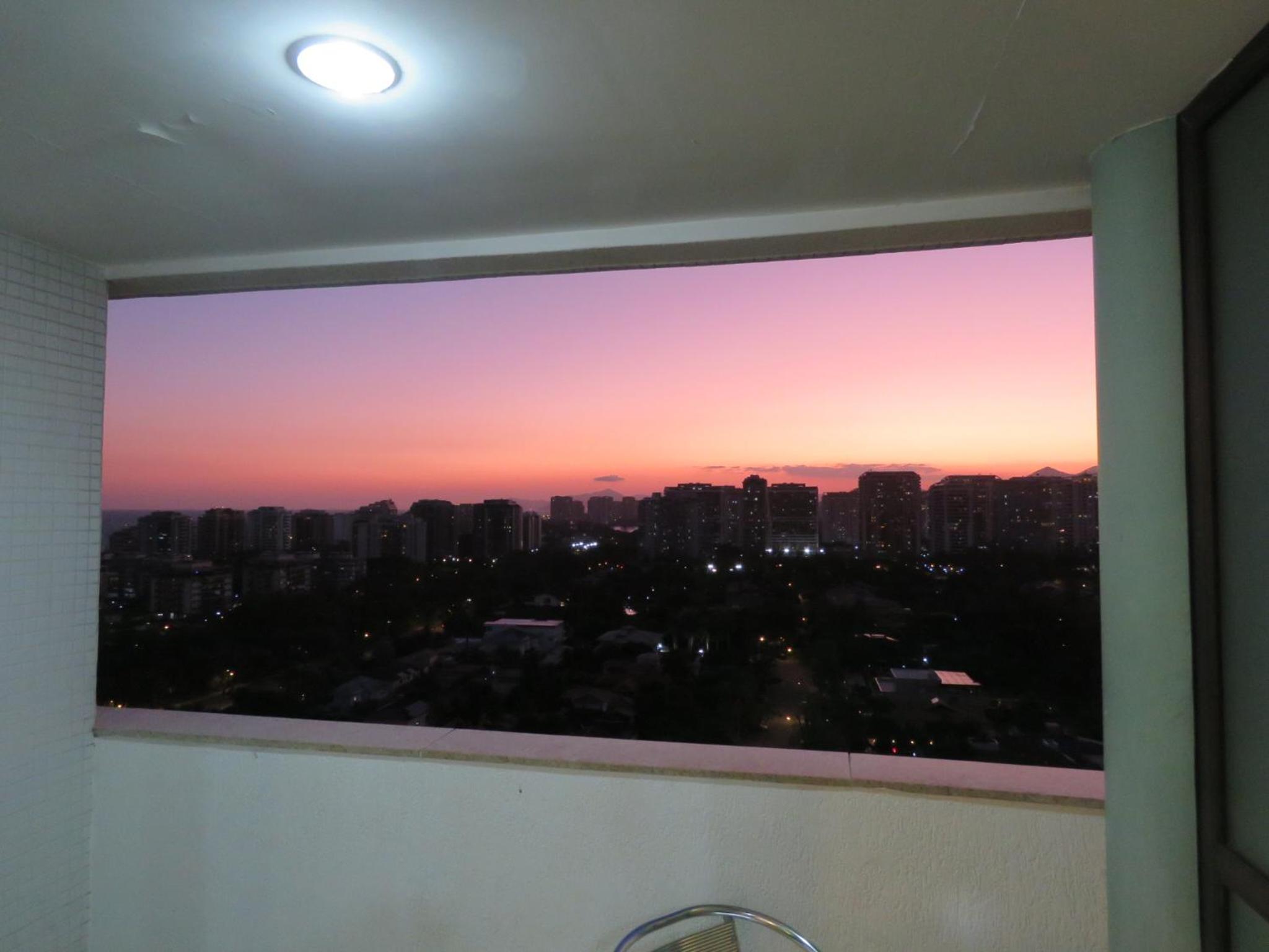 Barra Prime Flats, Ed Mediterrâneo, wi-fi 400Mb, balsa pra praia grátis, ar condicionado novo!