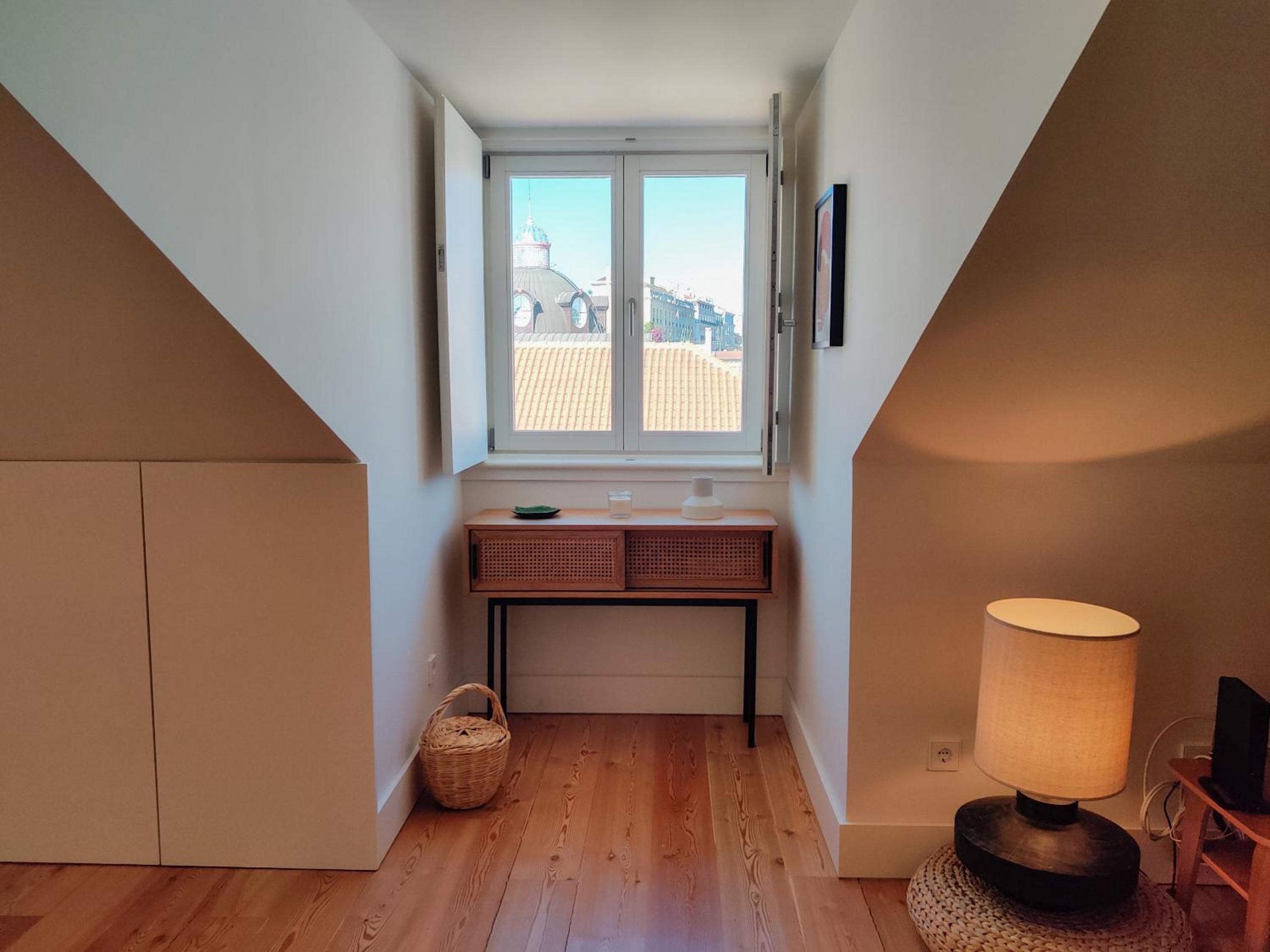 FLH Downtown Modern Apartment view 3