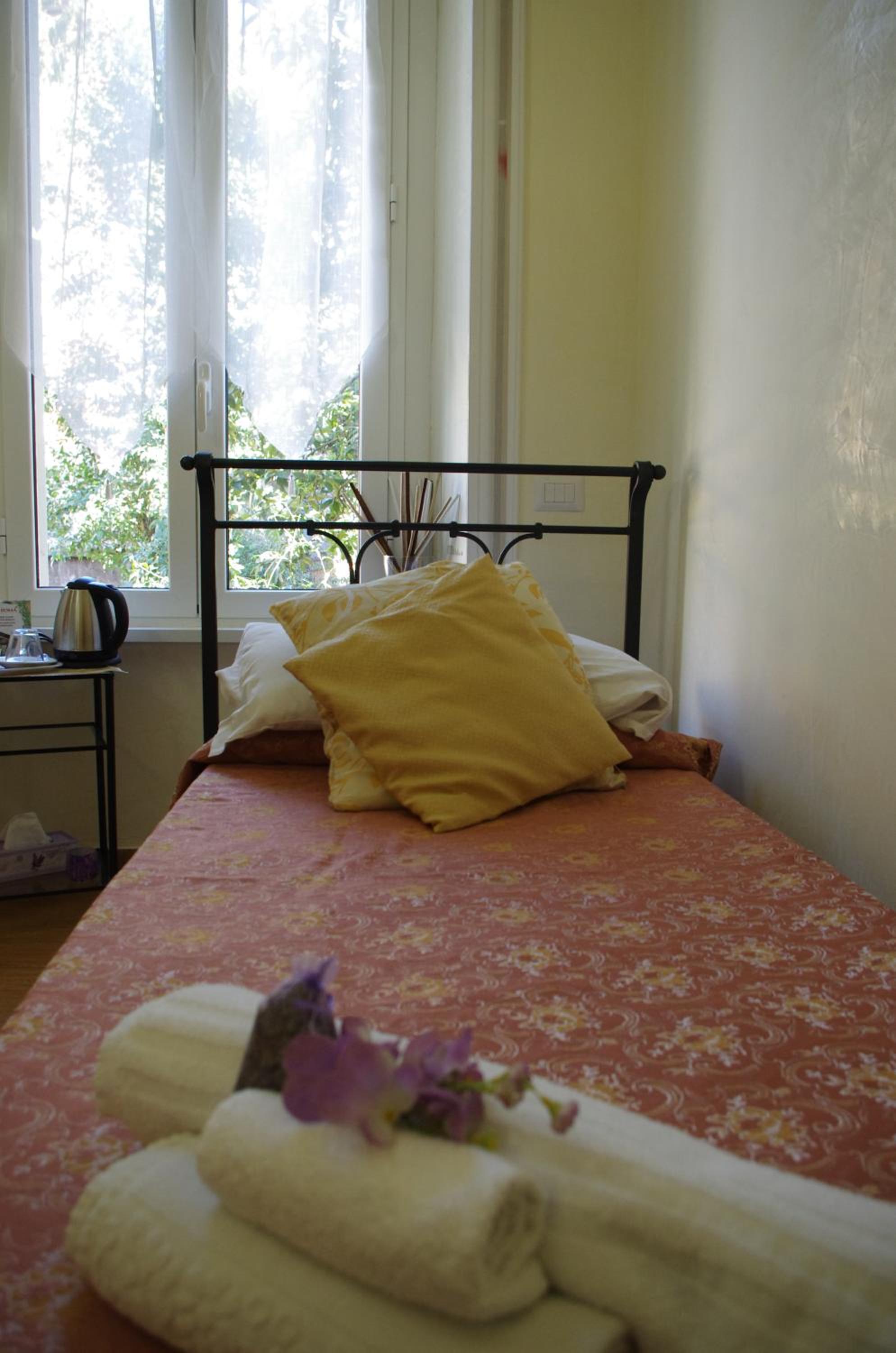 Tucci's Roma Guest House