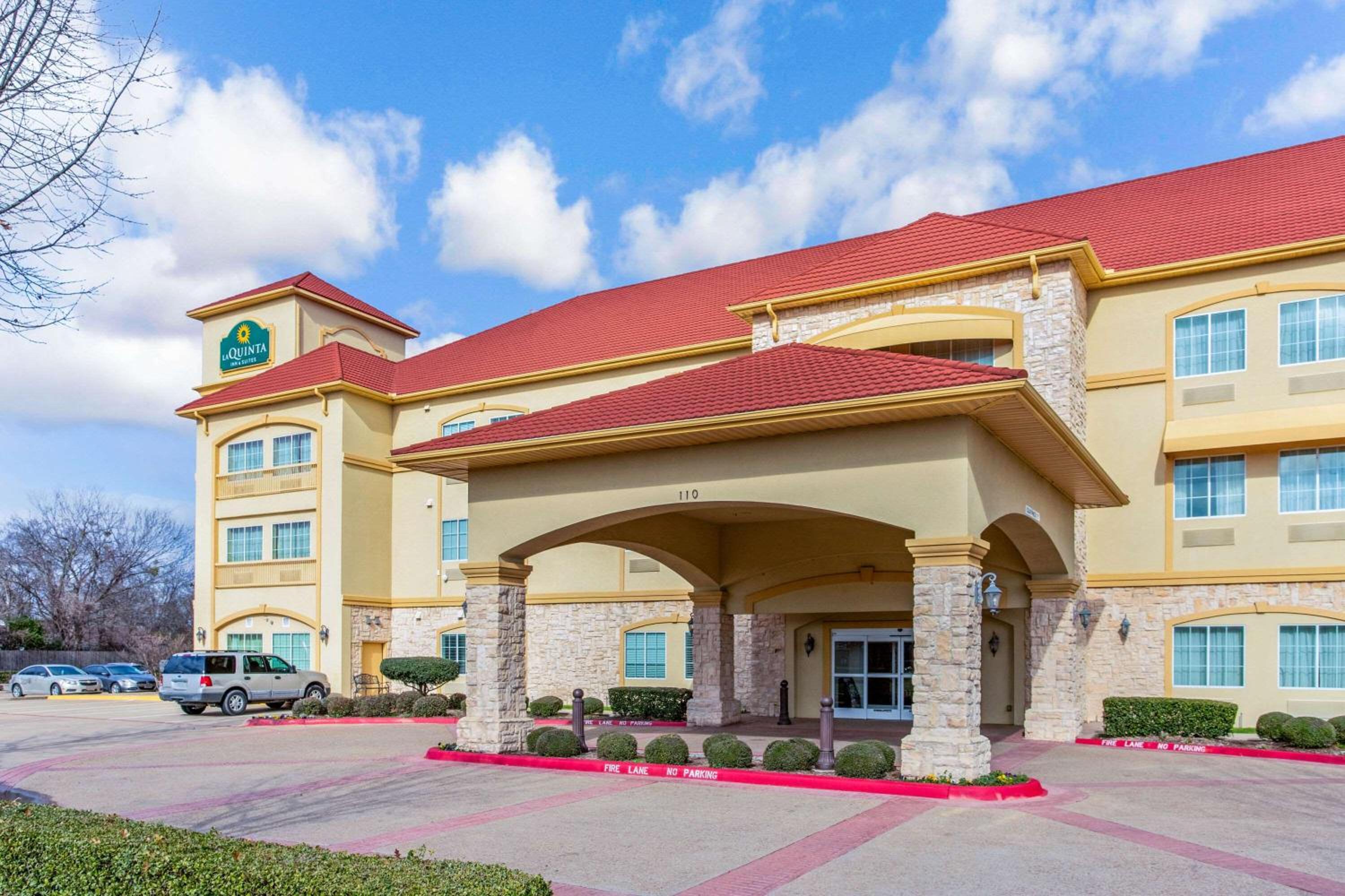 Corsicana Vacations - La Quinta by Wyndham Ennis - Property Image 1