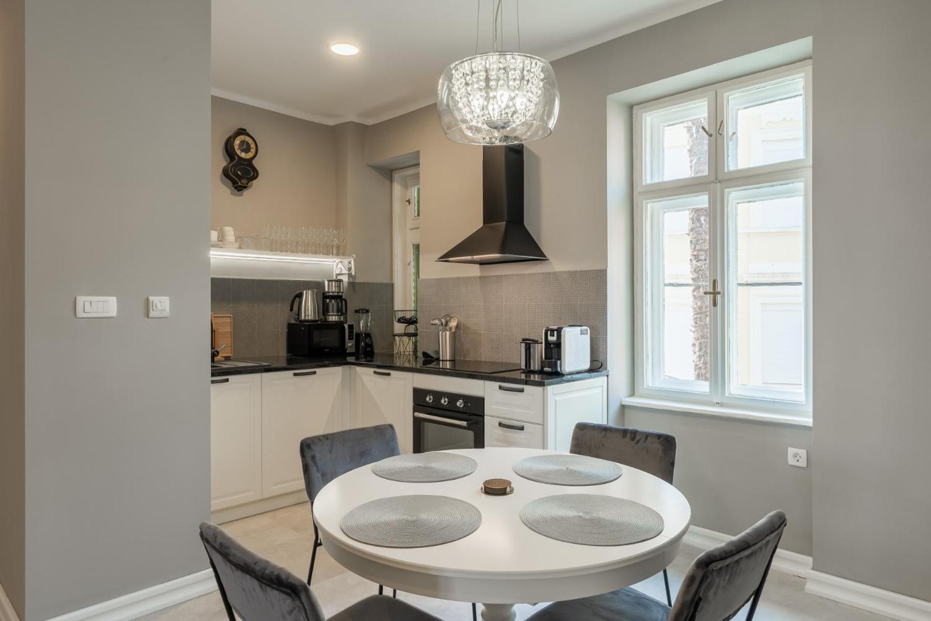 Luxury Peitho Residence view 5