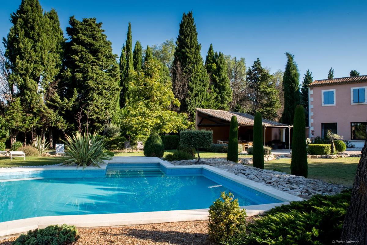 Le Clos des Cyprès Maison d'hôtes de charme & Diner Gourmet