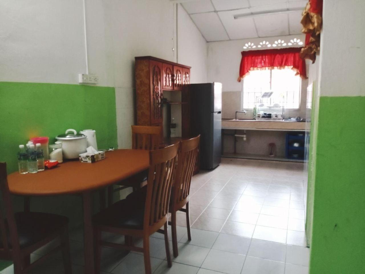 Homestay Ummi Razzin photo 3