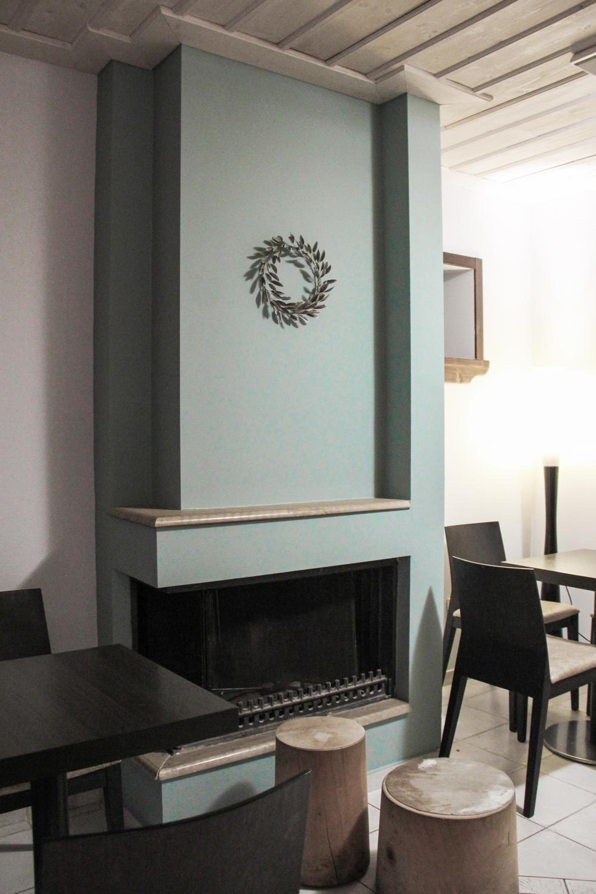 Tsarbou Guesthouse
