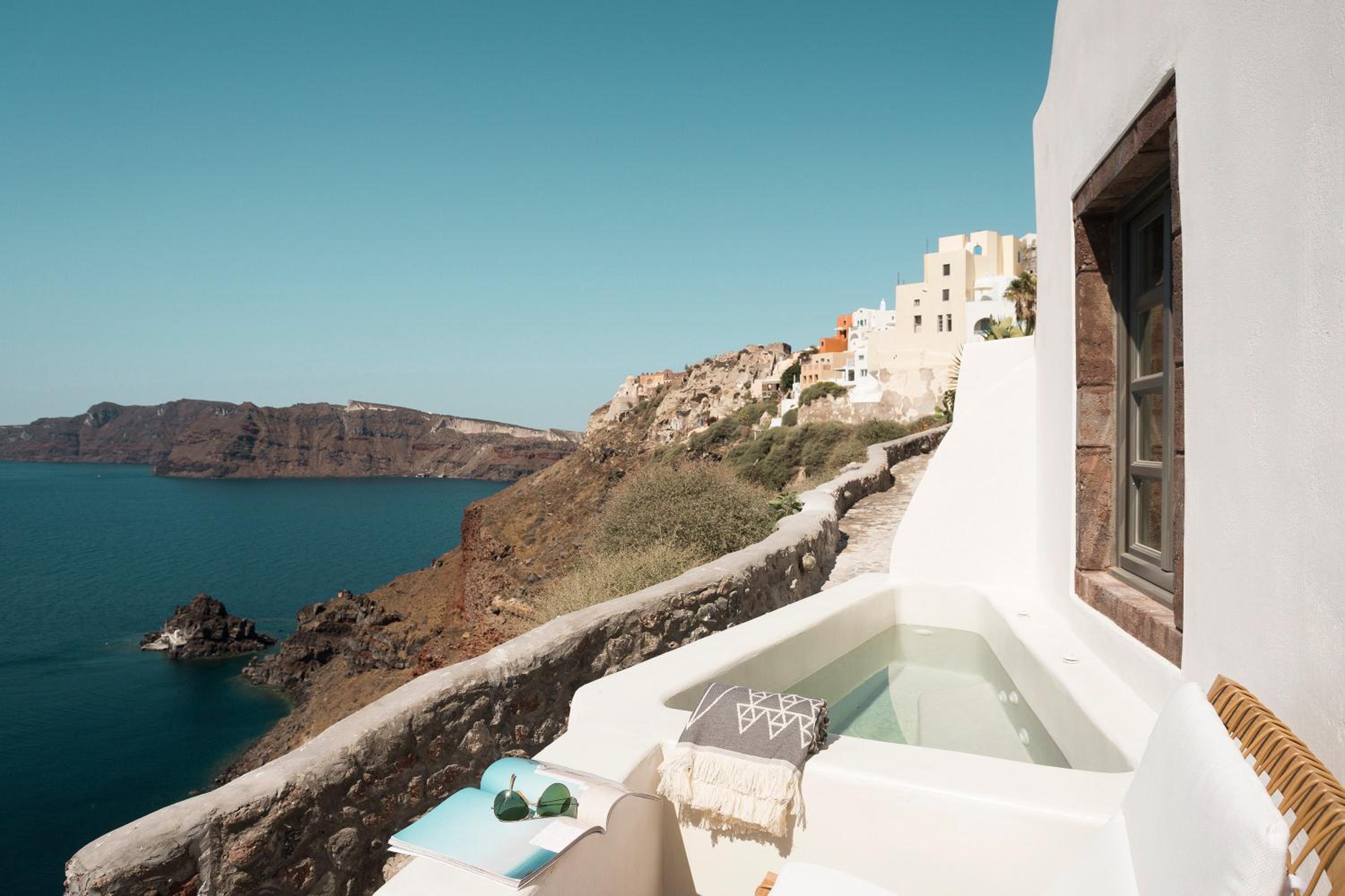 Oia Vacations - Armenaki - Property Image 10