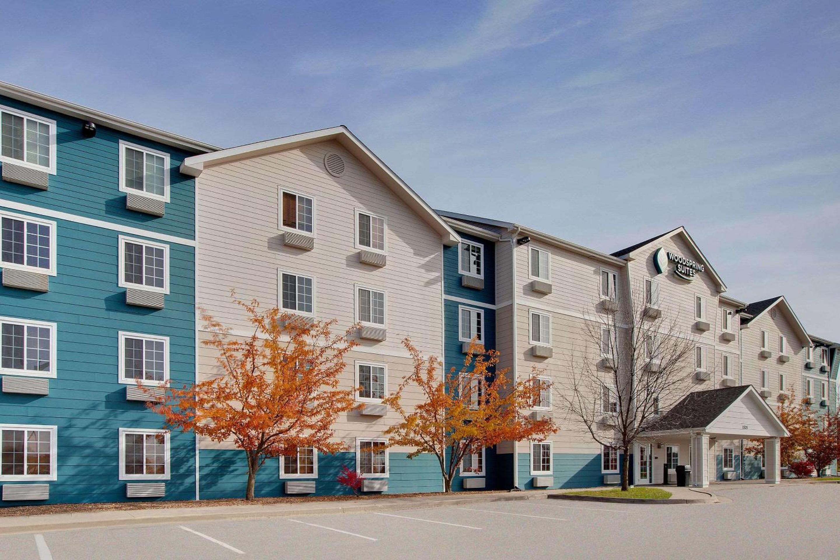 Council Bluffs Vacations - WoodSpring Suites Council Bluffs - Property Image 20