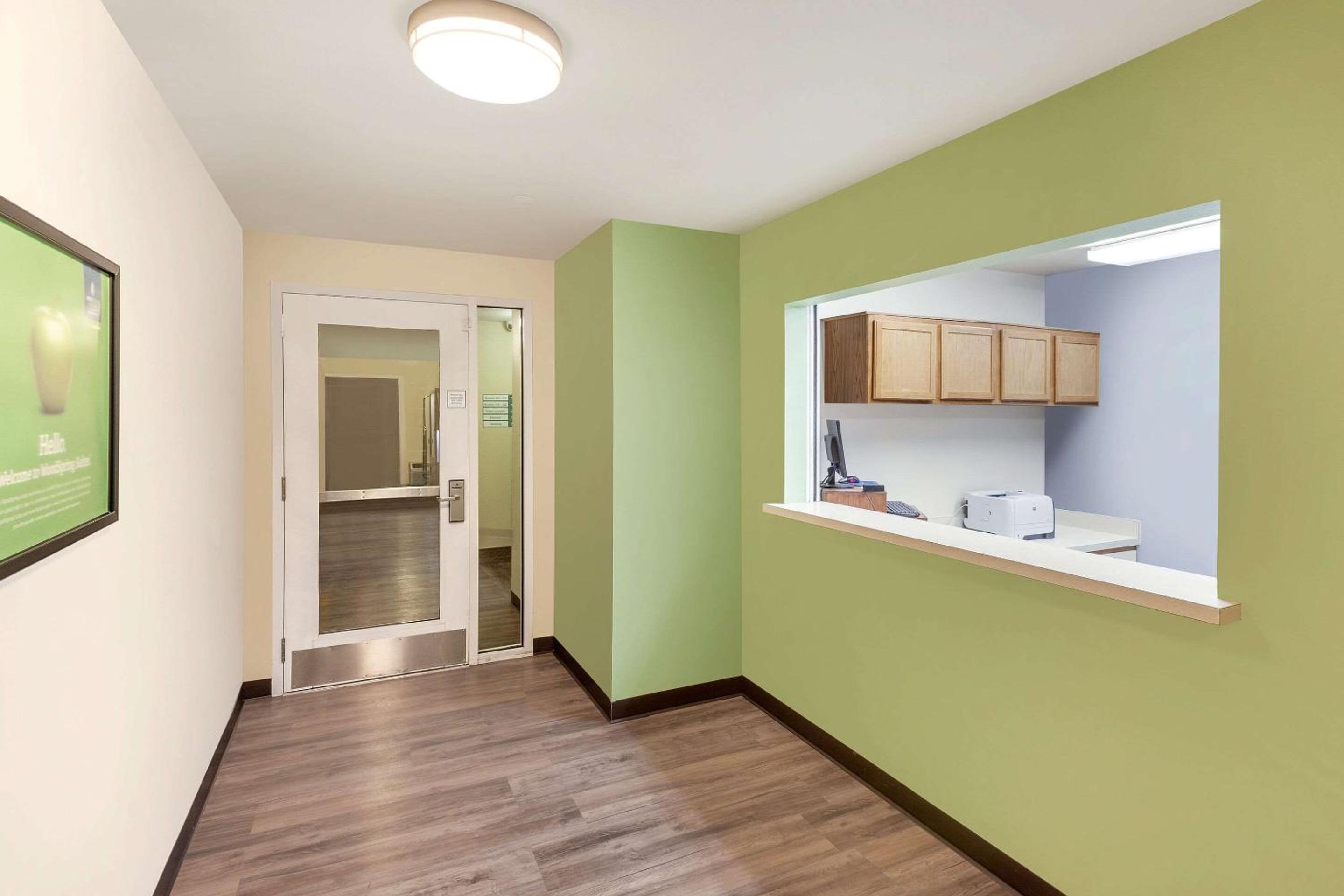 Council Bluffs Vacations - WoodSpring Suites Council Bluffs - Property Image 23