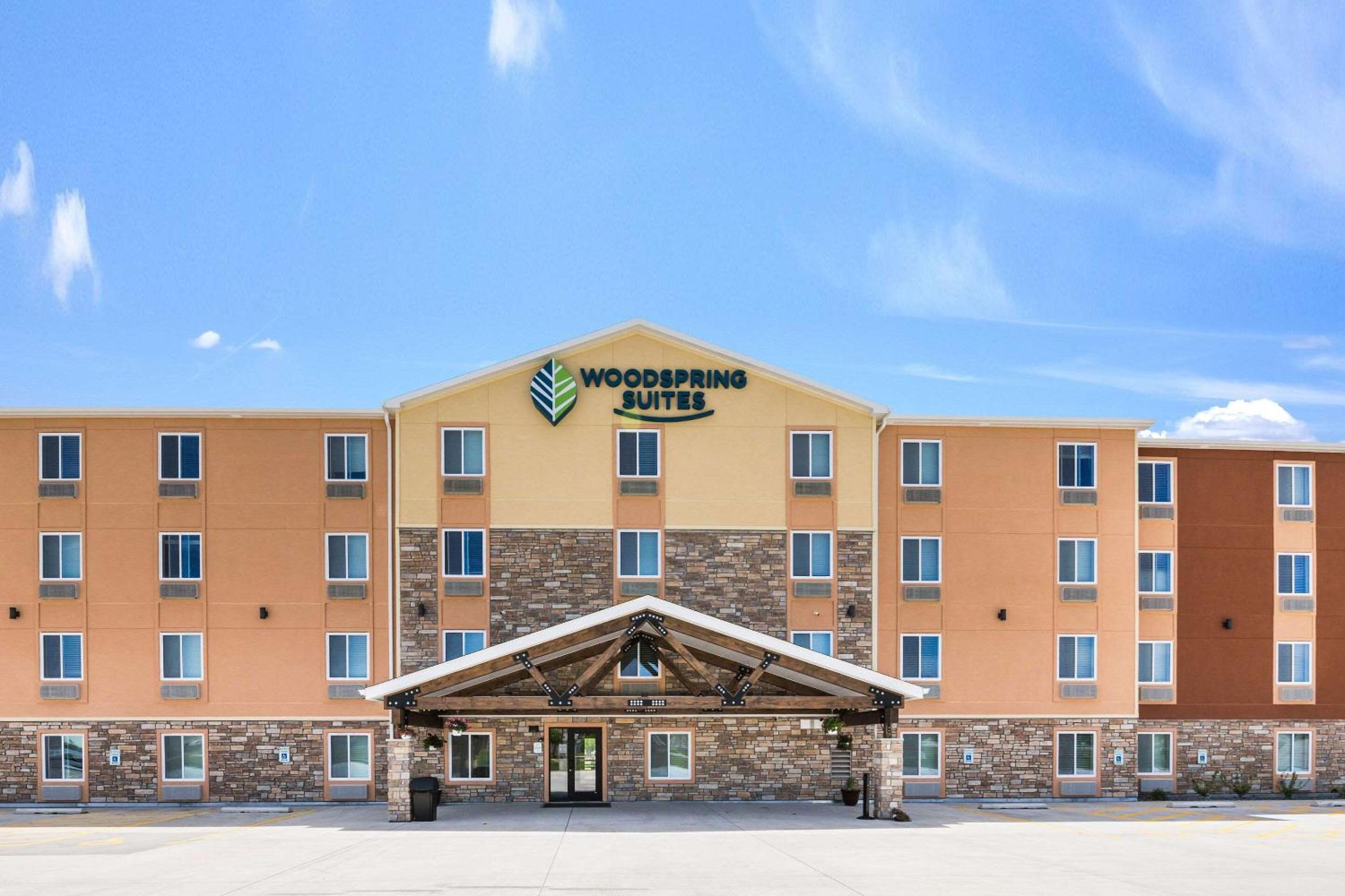 WoodSpring Suites Davenport Quad Cities
