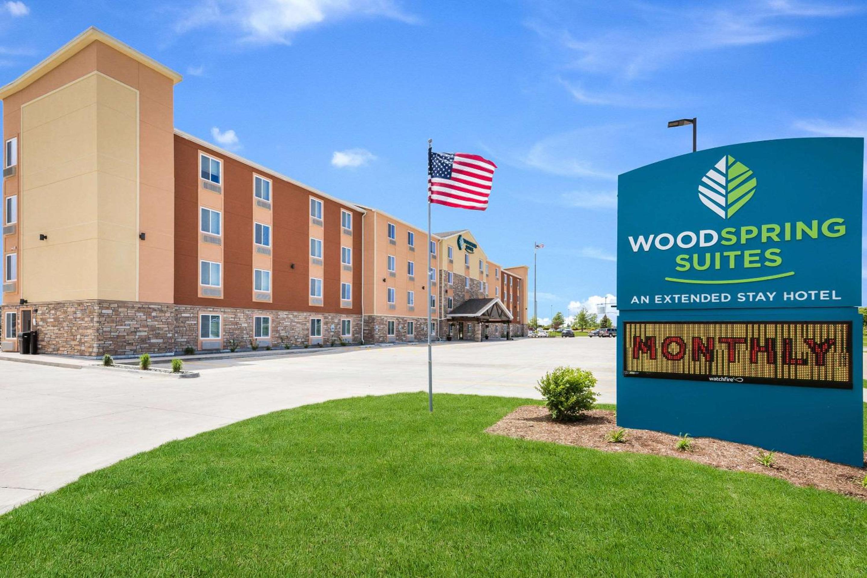 WoodSpring Suites Davenport Quad Cities
