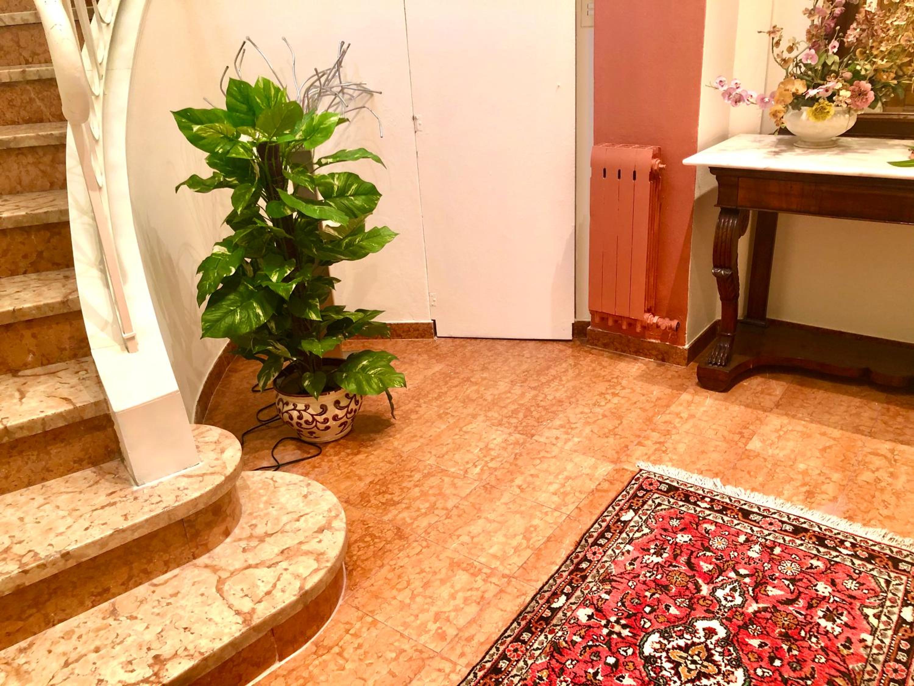 MB2 Apartment