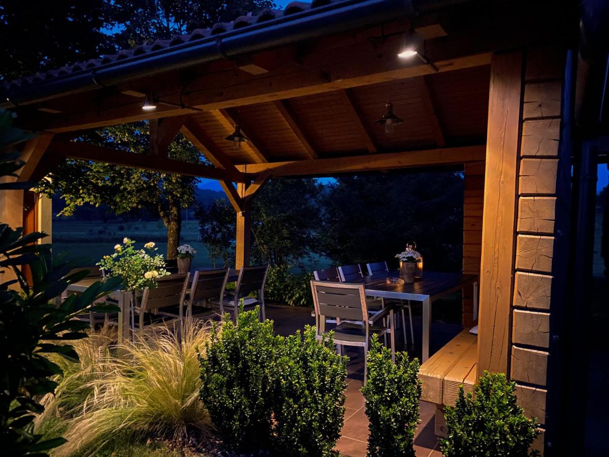 Hotel Rooms Gril - Image 1