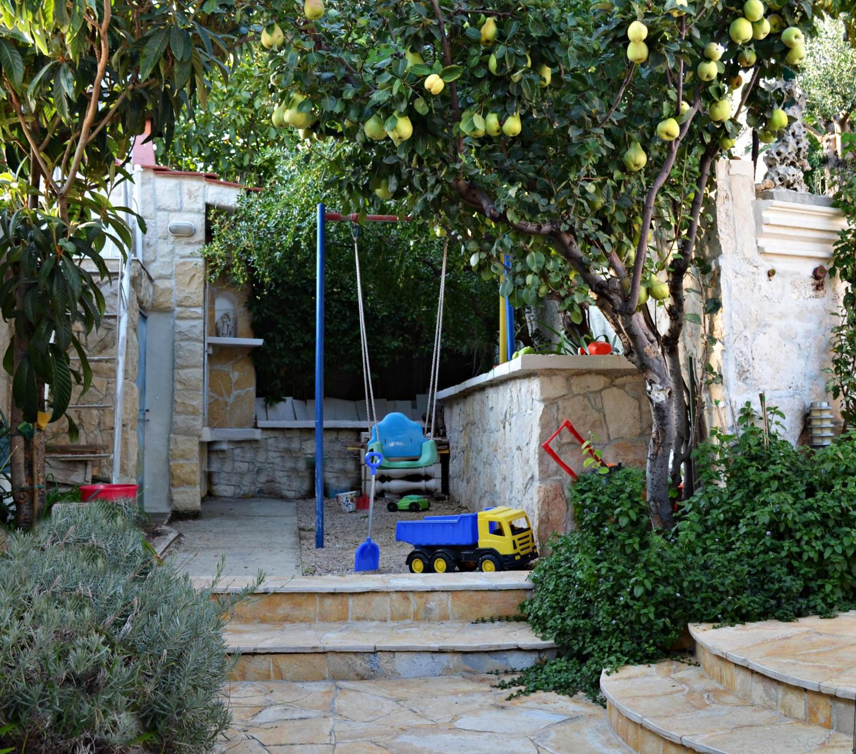 Apartments Villa RA view 2