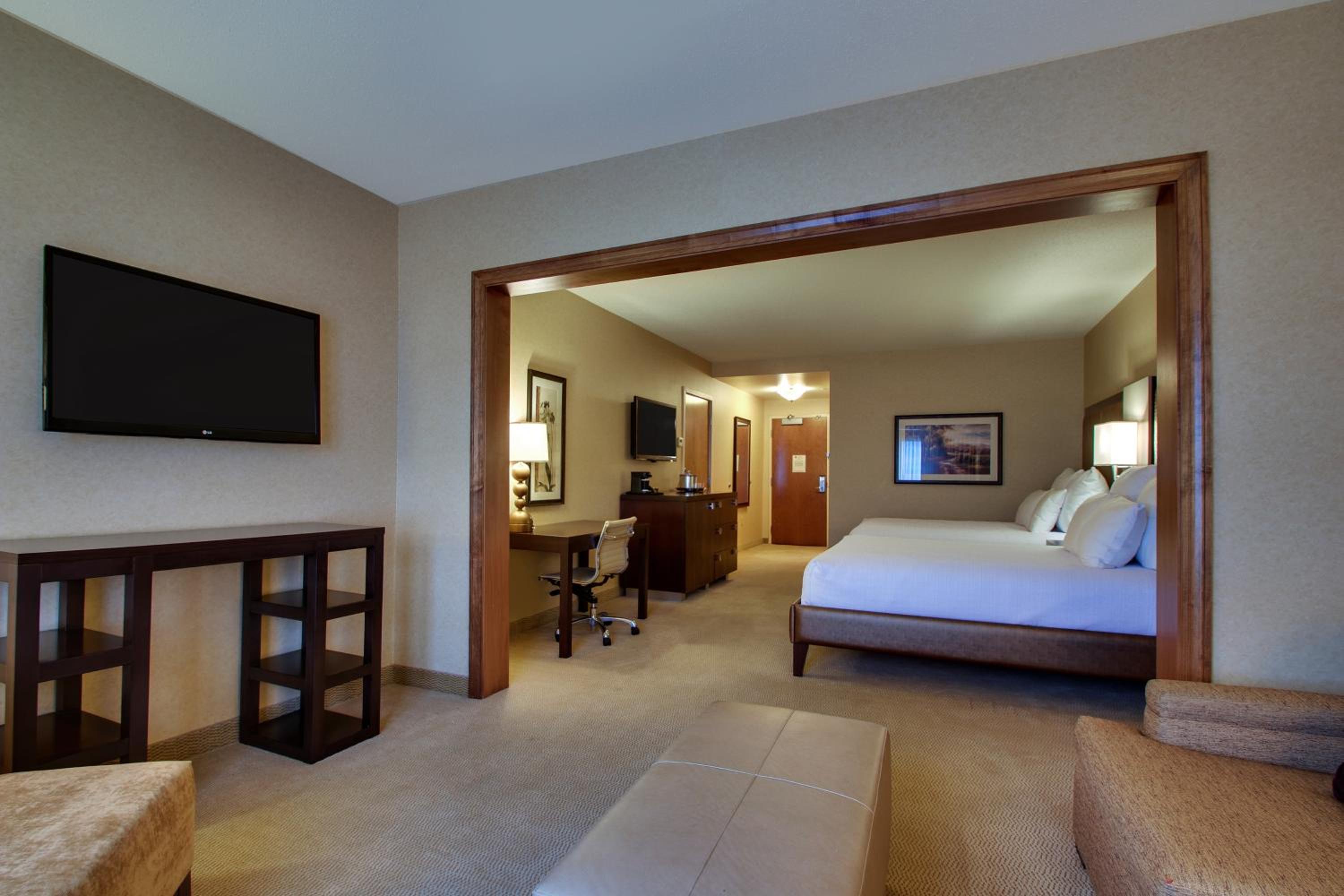 The Inn at Charles Town / Hollywood Casino - Property Image 4