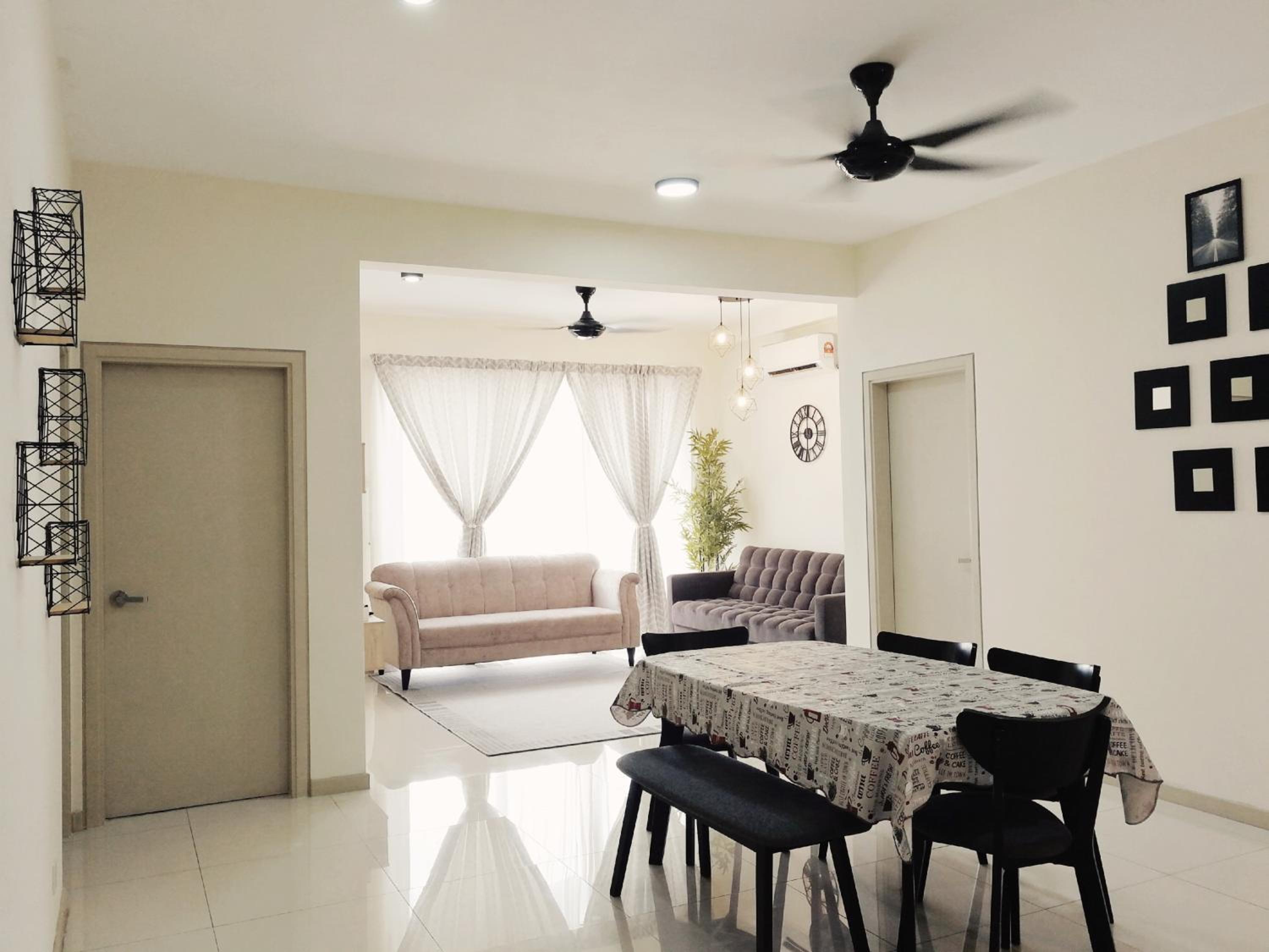 3 Bedrooms FULLY AIRCOND,near MSU , Shah Alam stadium photo 2