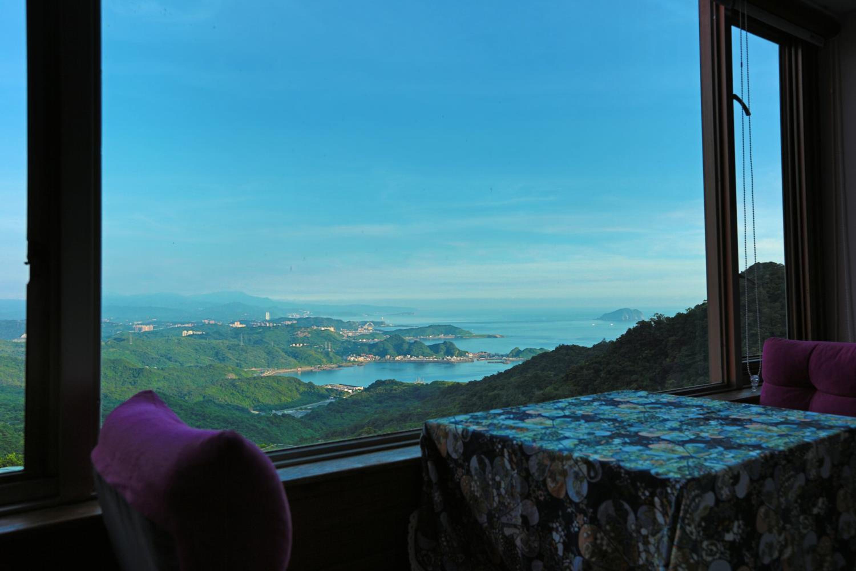 Jiufen HappyLand B&B