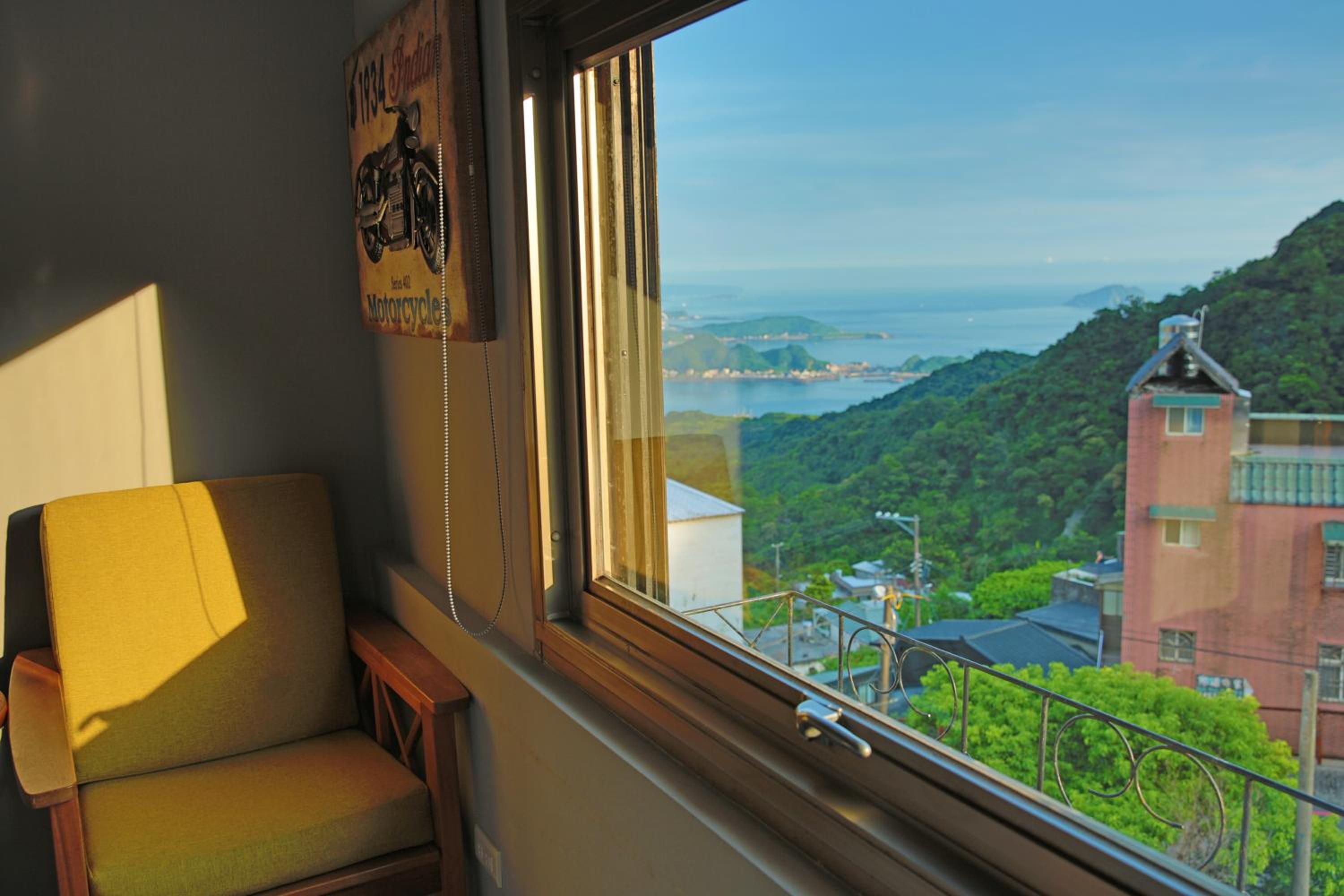 Jiufen HappyLand B&B