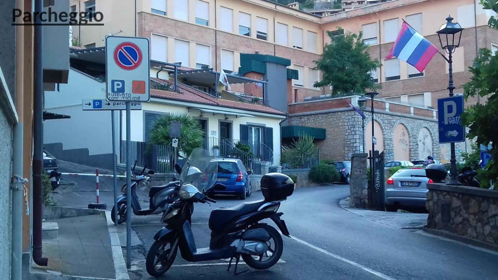 Ampio monolocale con balcone fronte mare view 4