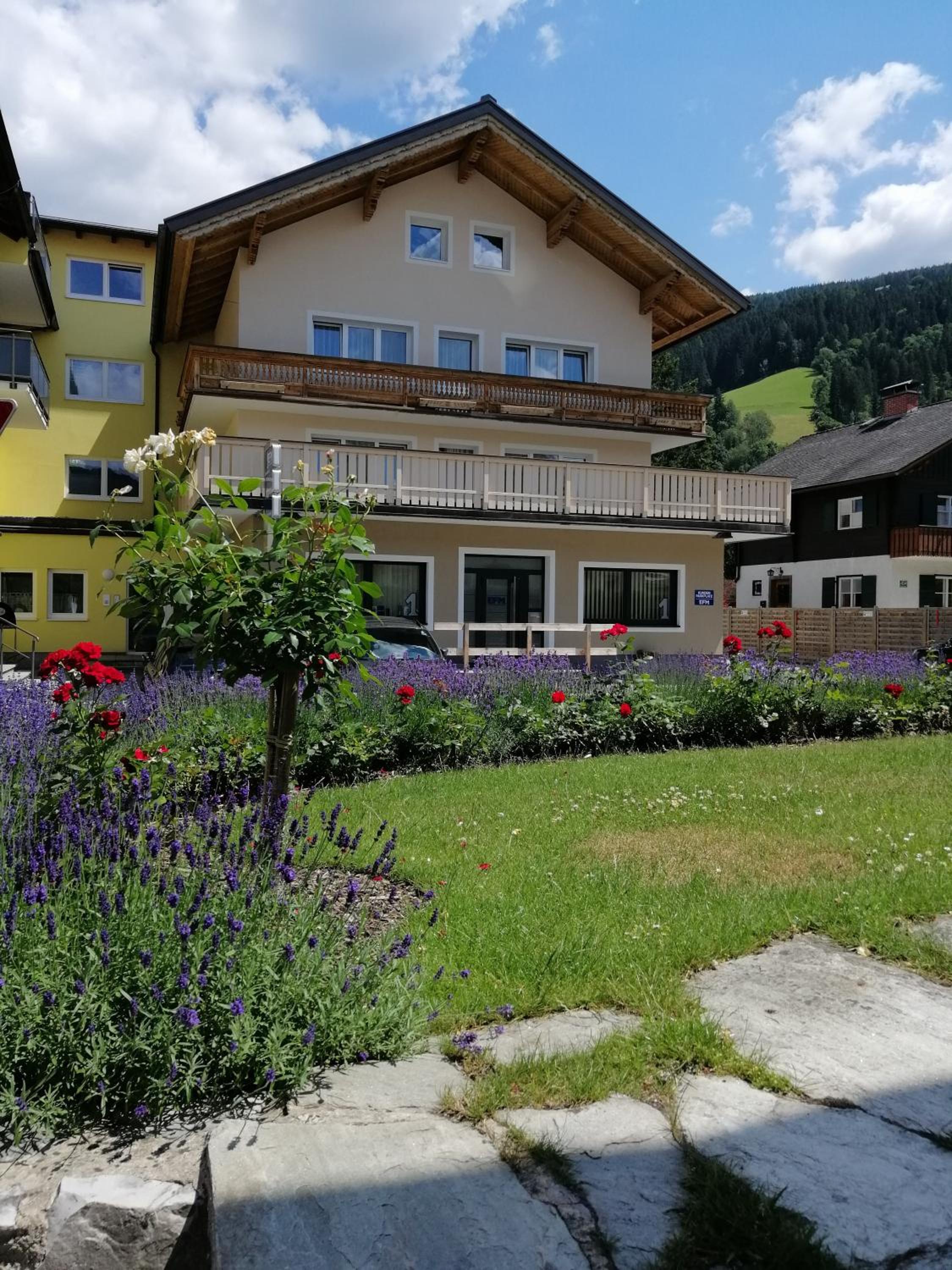 Apartments Frauenschuh view 2