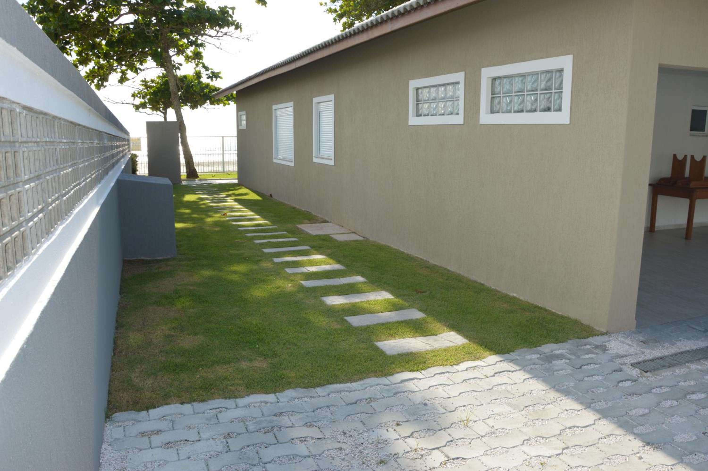 Belíssima Casa - Pé na areia - Bombinhas - Canto Grande