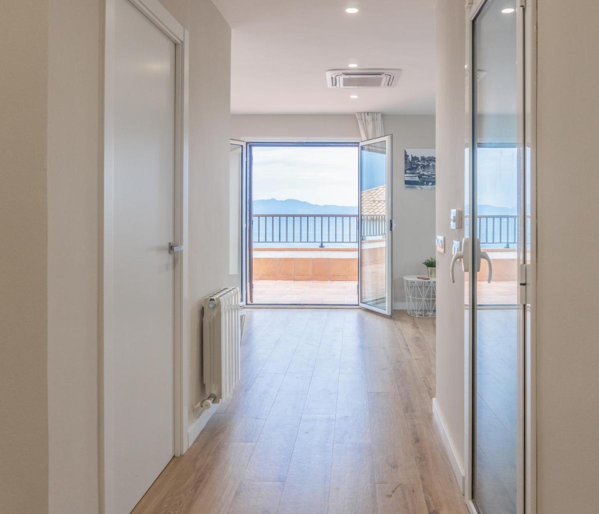 Apartamento en primera linea de mar en La Escala photo 5