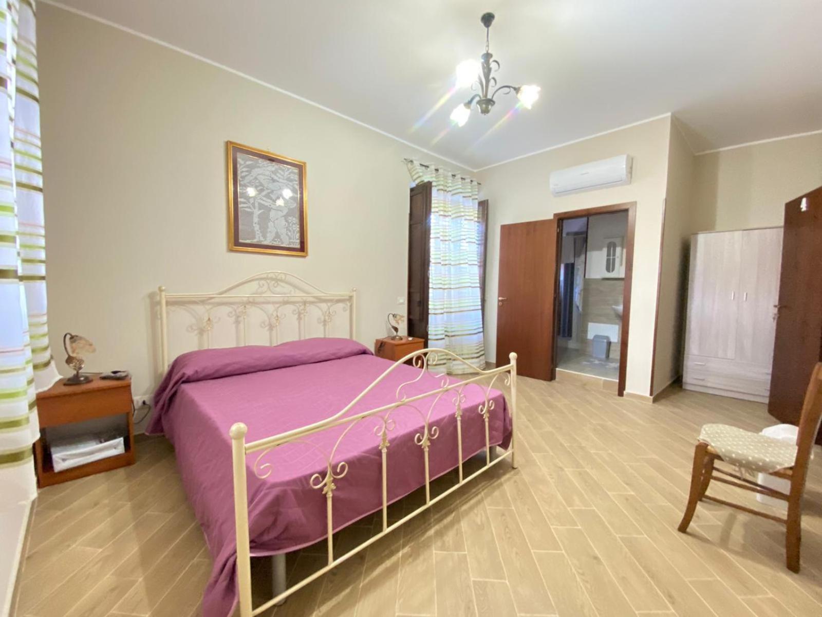 B&B Gloria