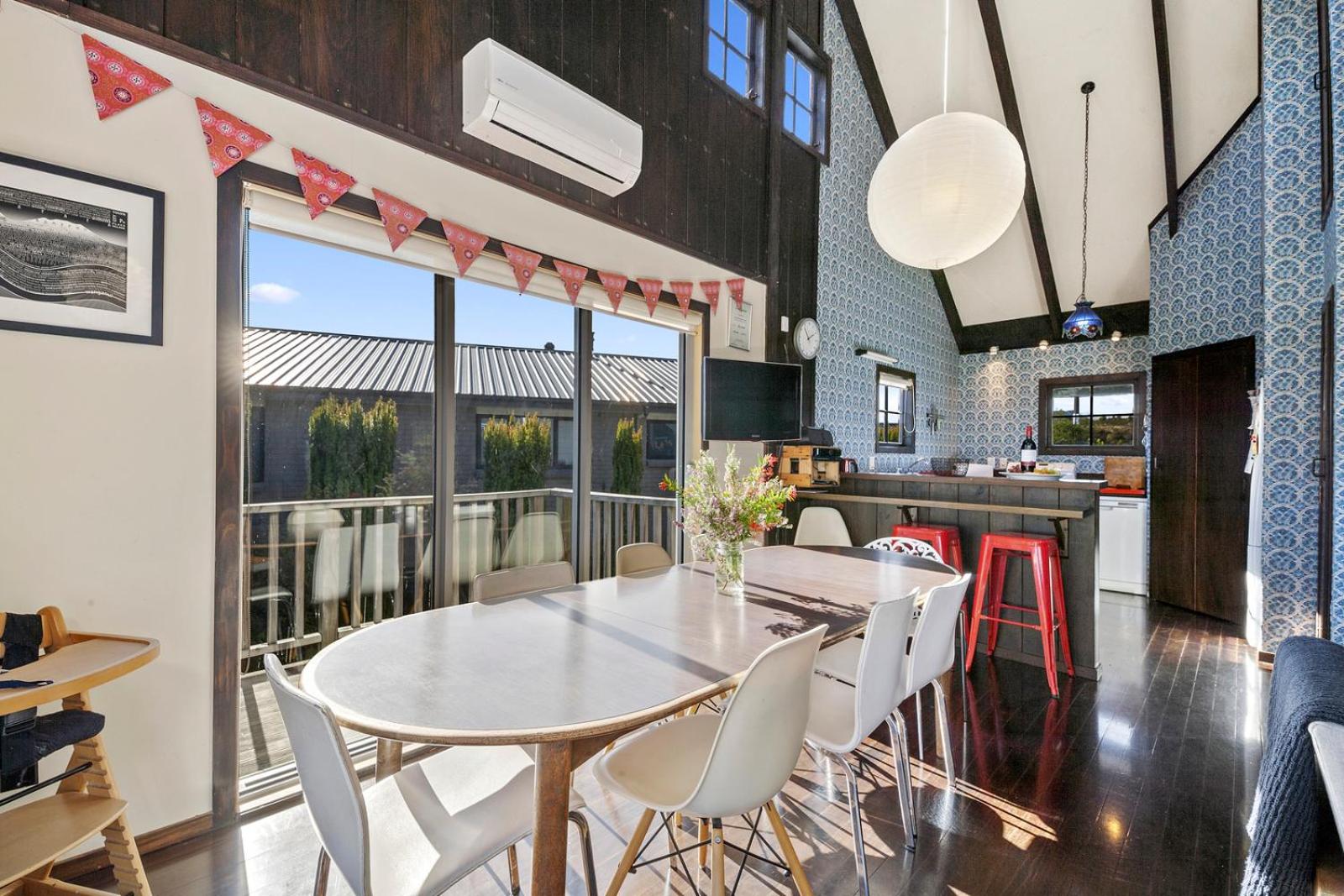 Chalet Mahuta - Five Mile Bay Holiday Home view 5