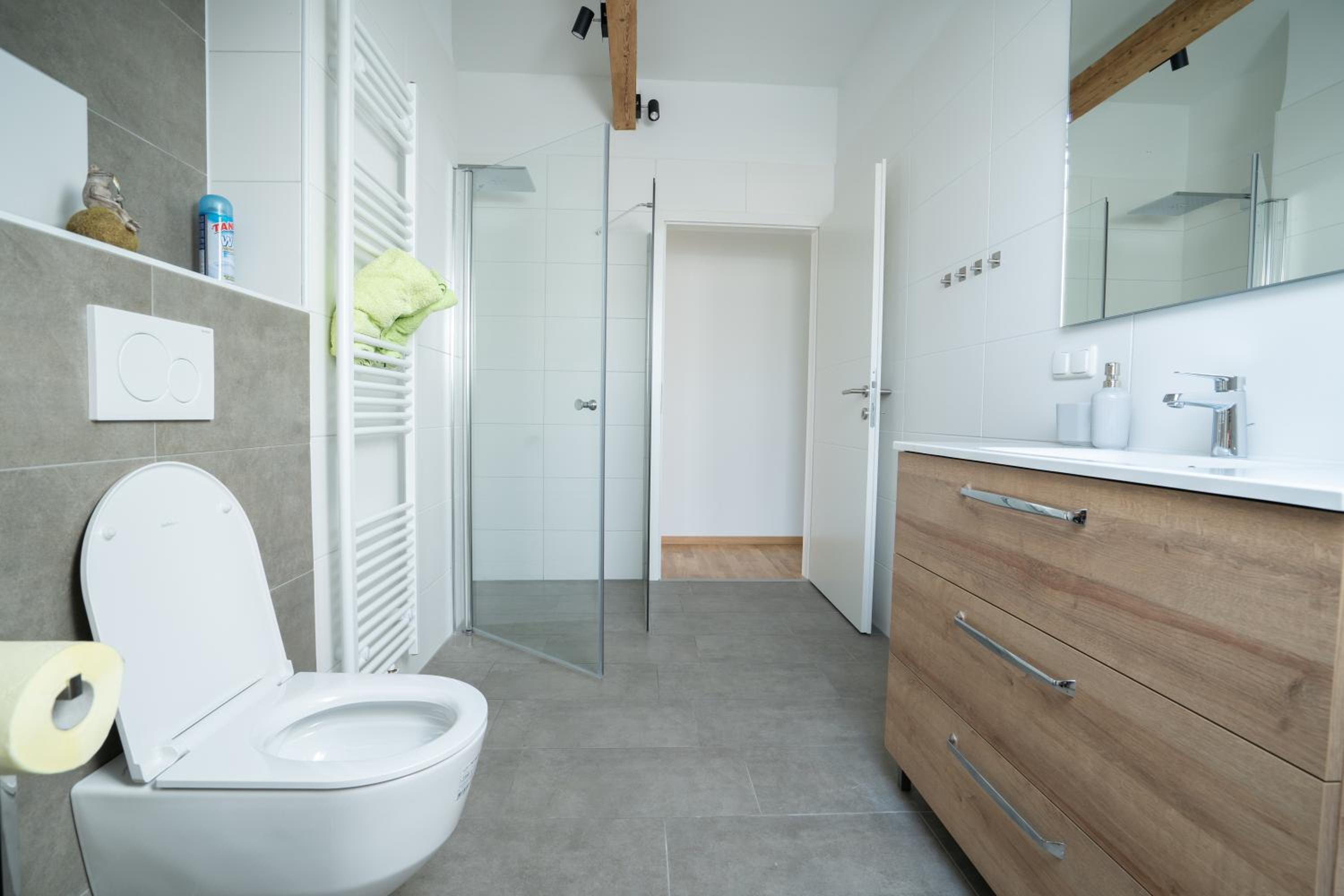 Moderne Ferienwohnung mit Bergblick