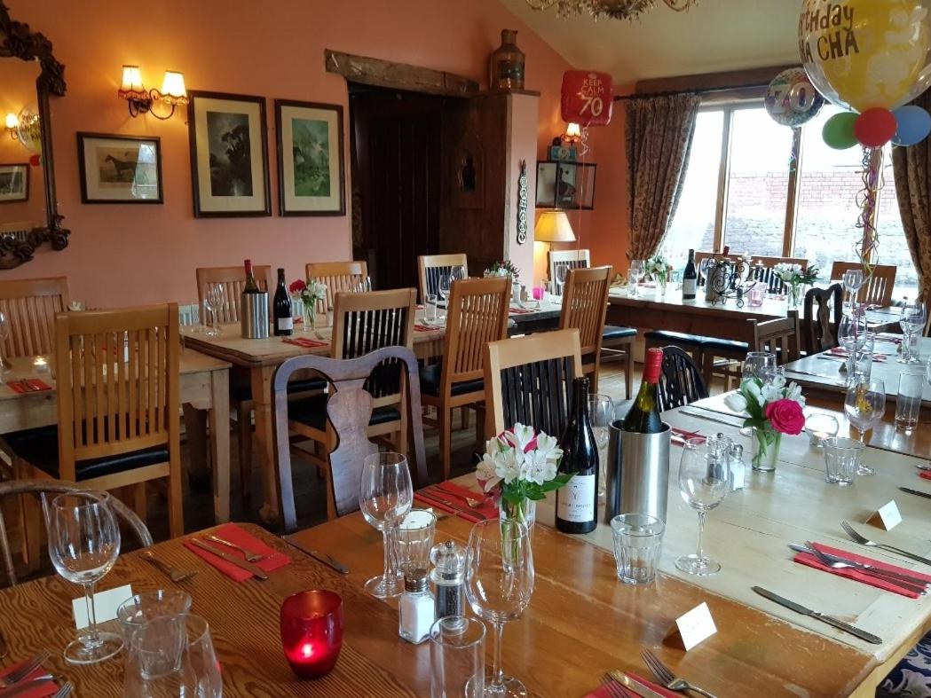 The Oak Inn Staplow view 3