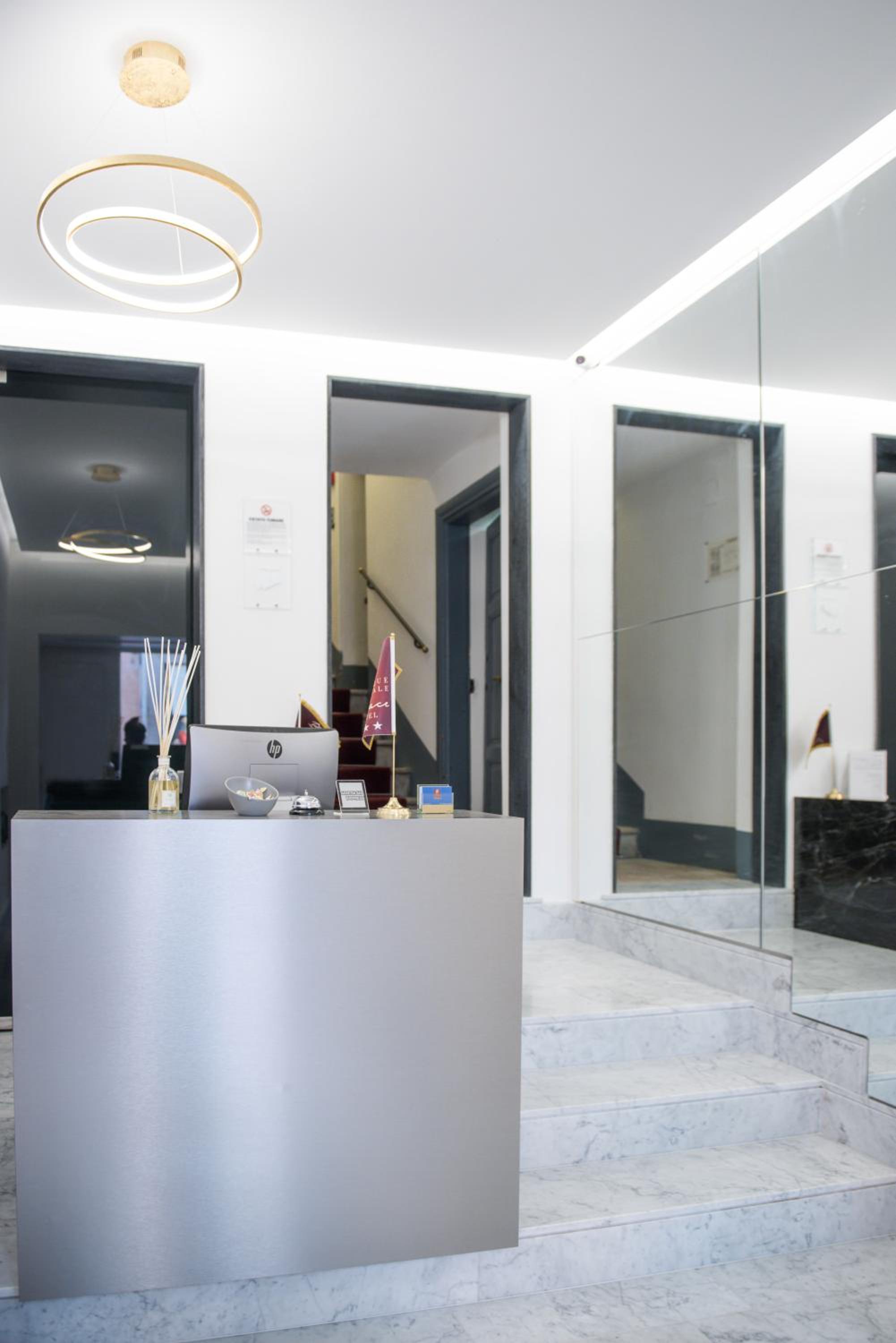 Boutique Centrale Palace Hotel 2