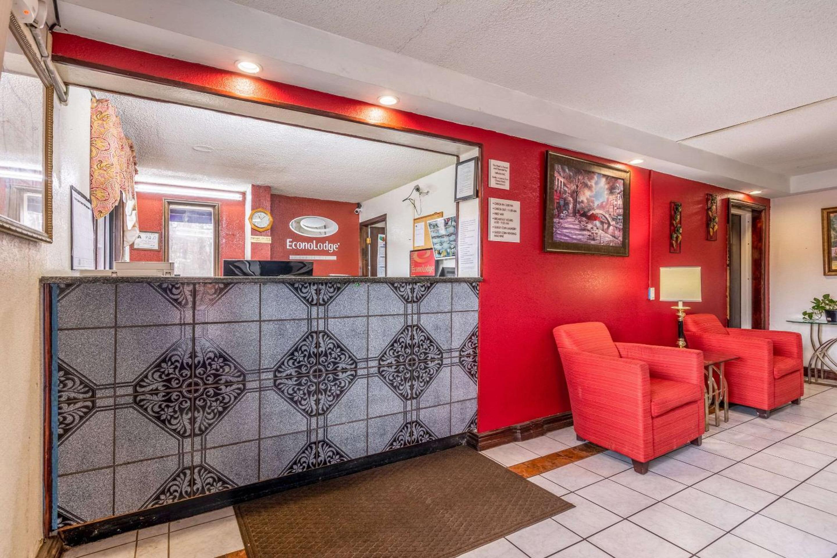 Econo Lodge Charlotte Airport Area 2
