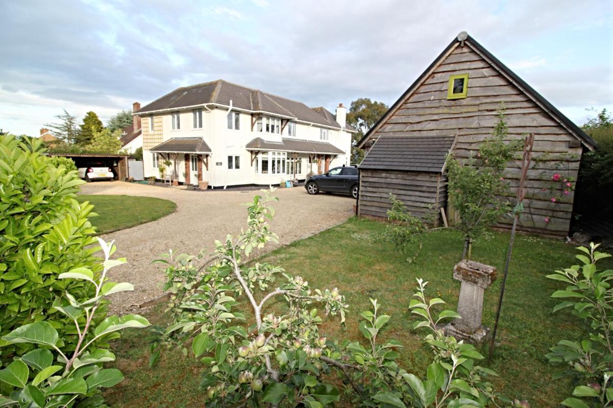 Stay at No. 2, photo 25