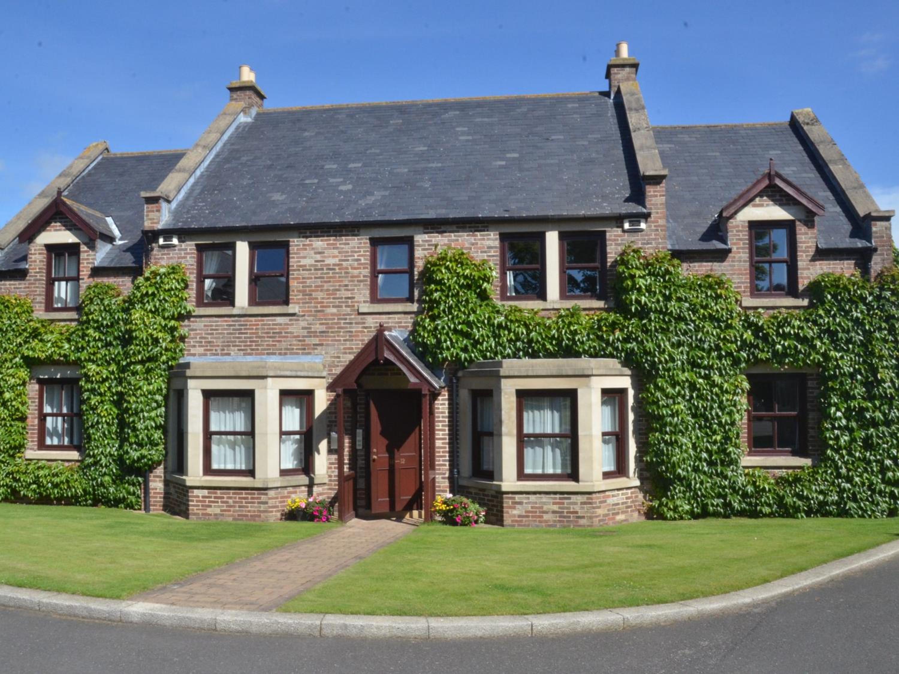 Plawsworth Hall Serviced Cottages and Apartments view 3