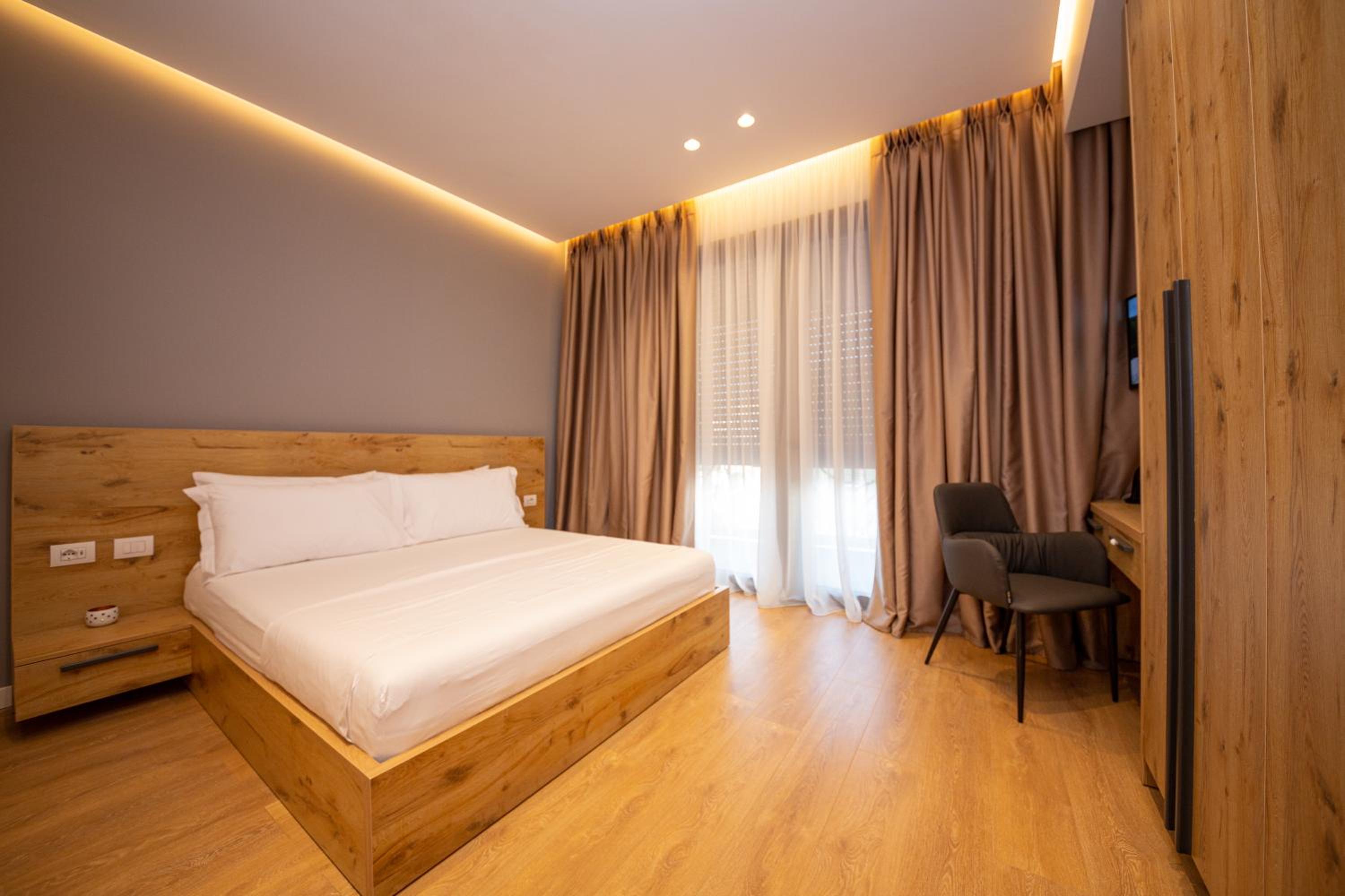 Central Chic Apartments