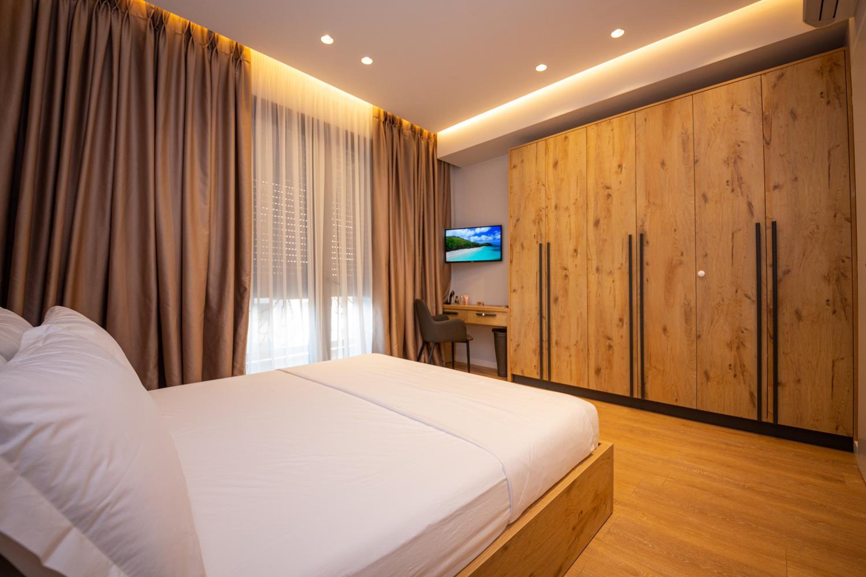 Central Chic Apartments