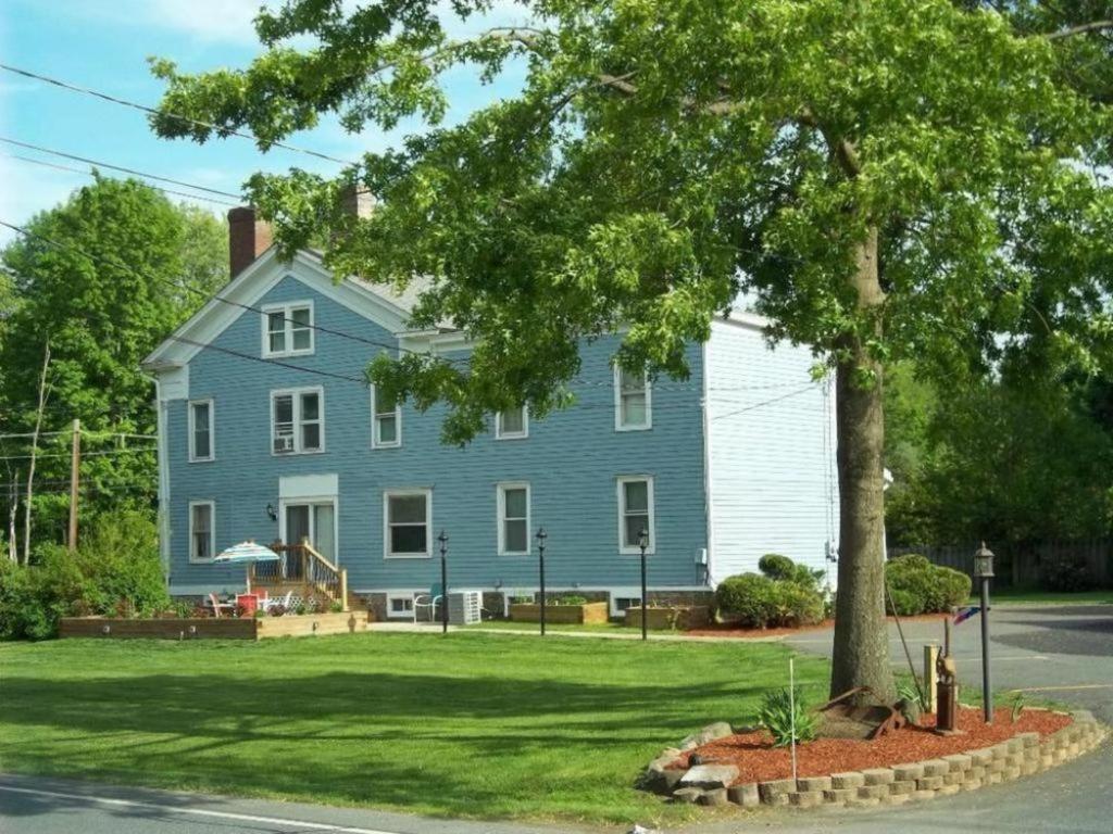Tin Brook Bed Breakfast - Property Image 1