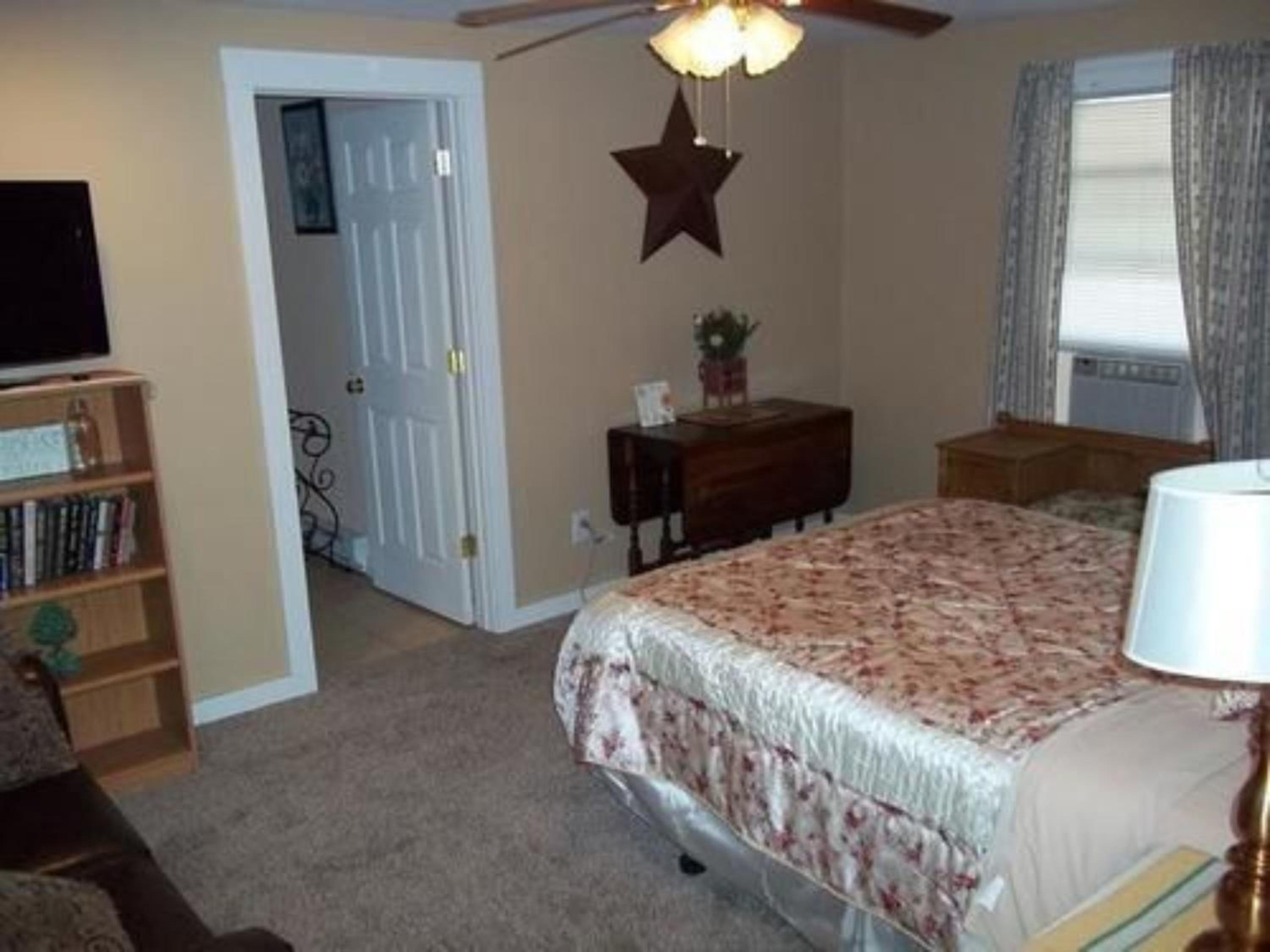 Tin Brook Bed Breakfast - Property Image 25