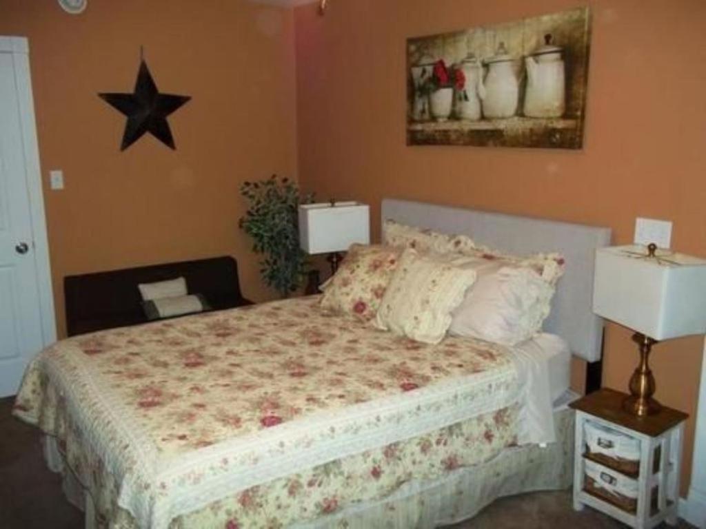 Tin Brook Bed Breakfast - Property Image 17