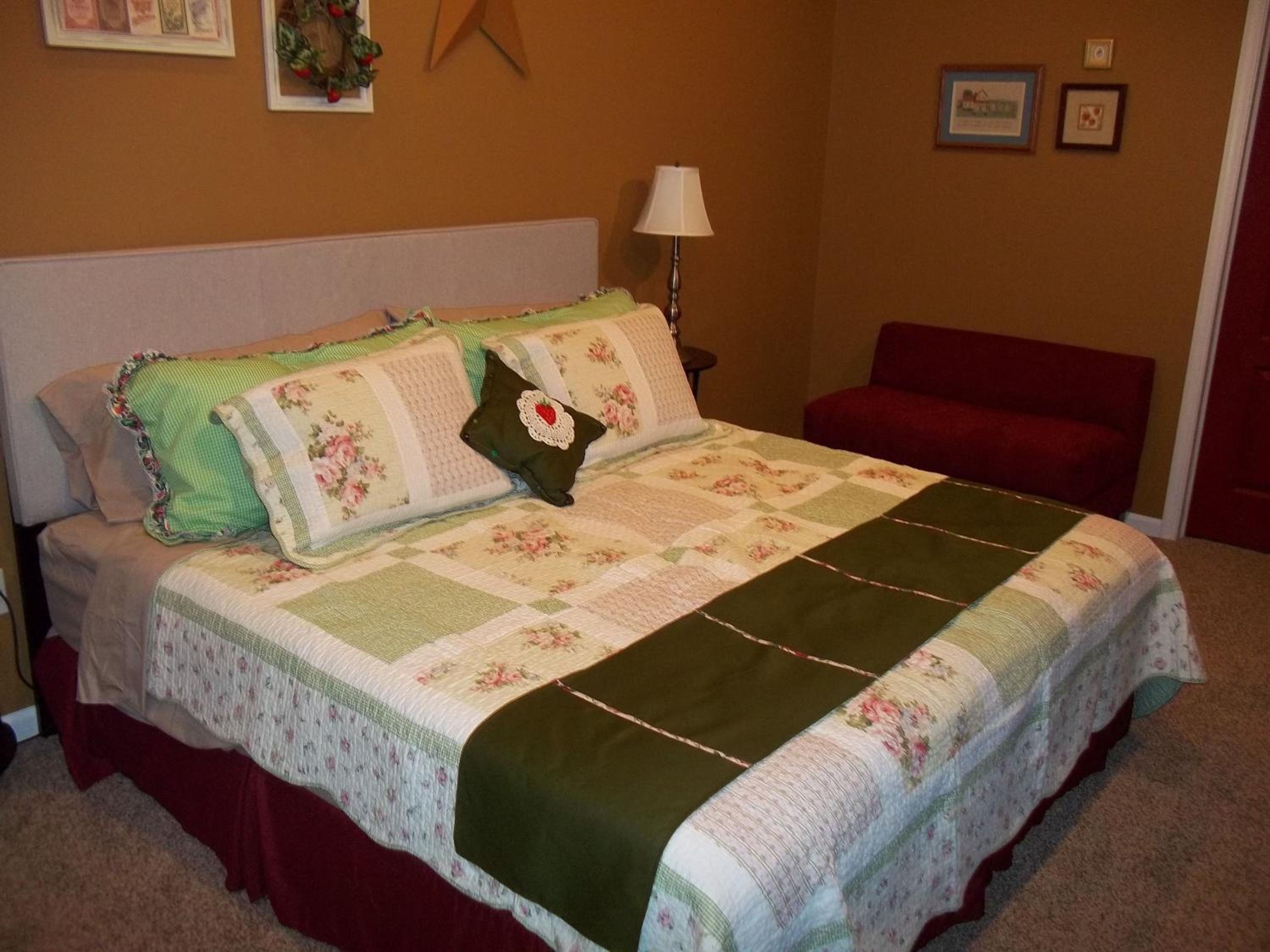 Tin Brook Bed Breakfast - Property Image 8